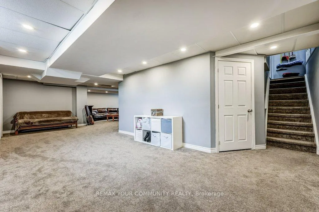 Photo 32 of 2 Laurelbank Crescent, Georgina, Keswick North — HOMEH