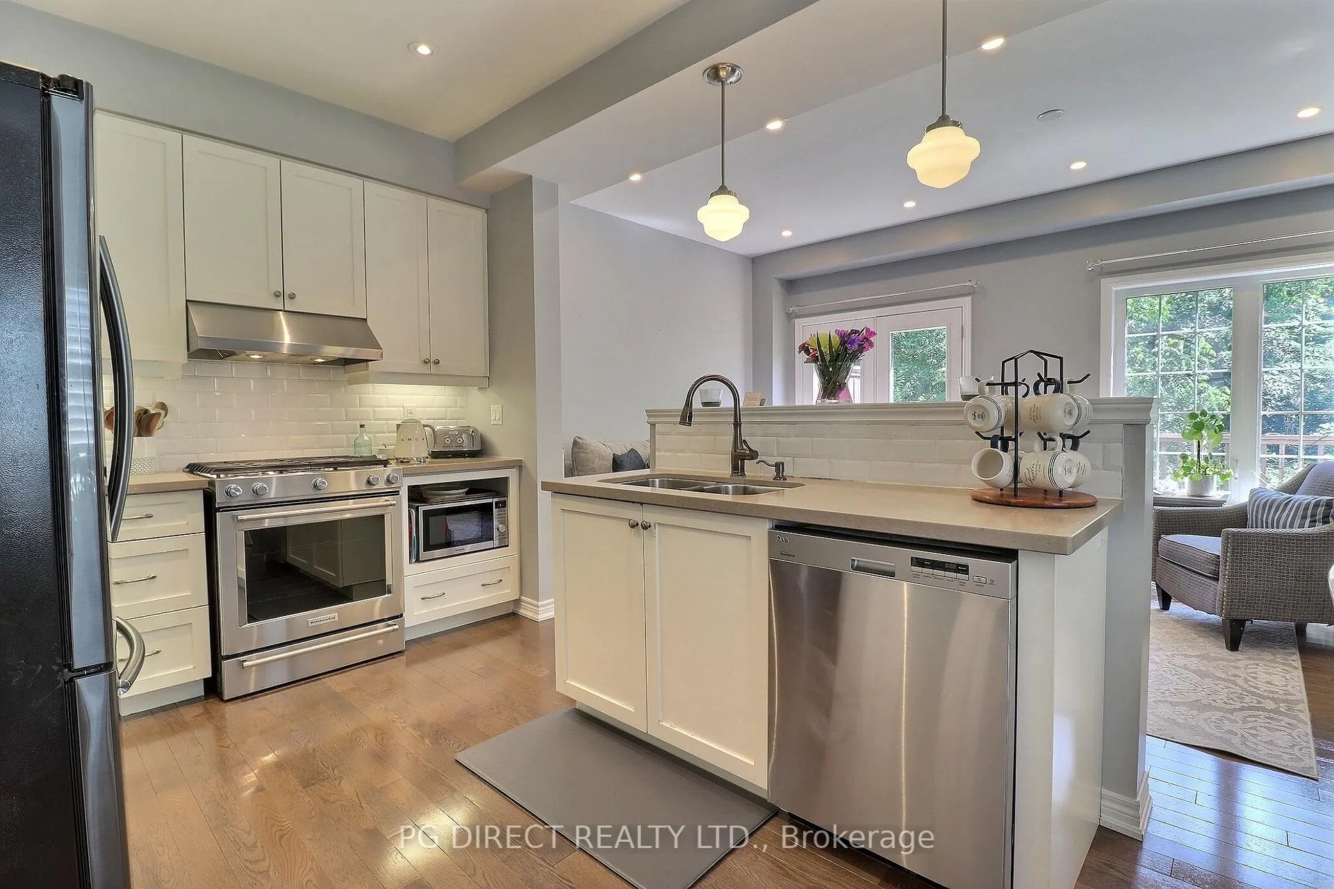 Photo 4 of Unit 9, 45 Royal Winter Drive, Hamilton, Binbrook — HOMEH