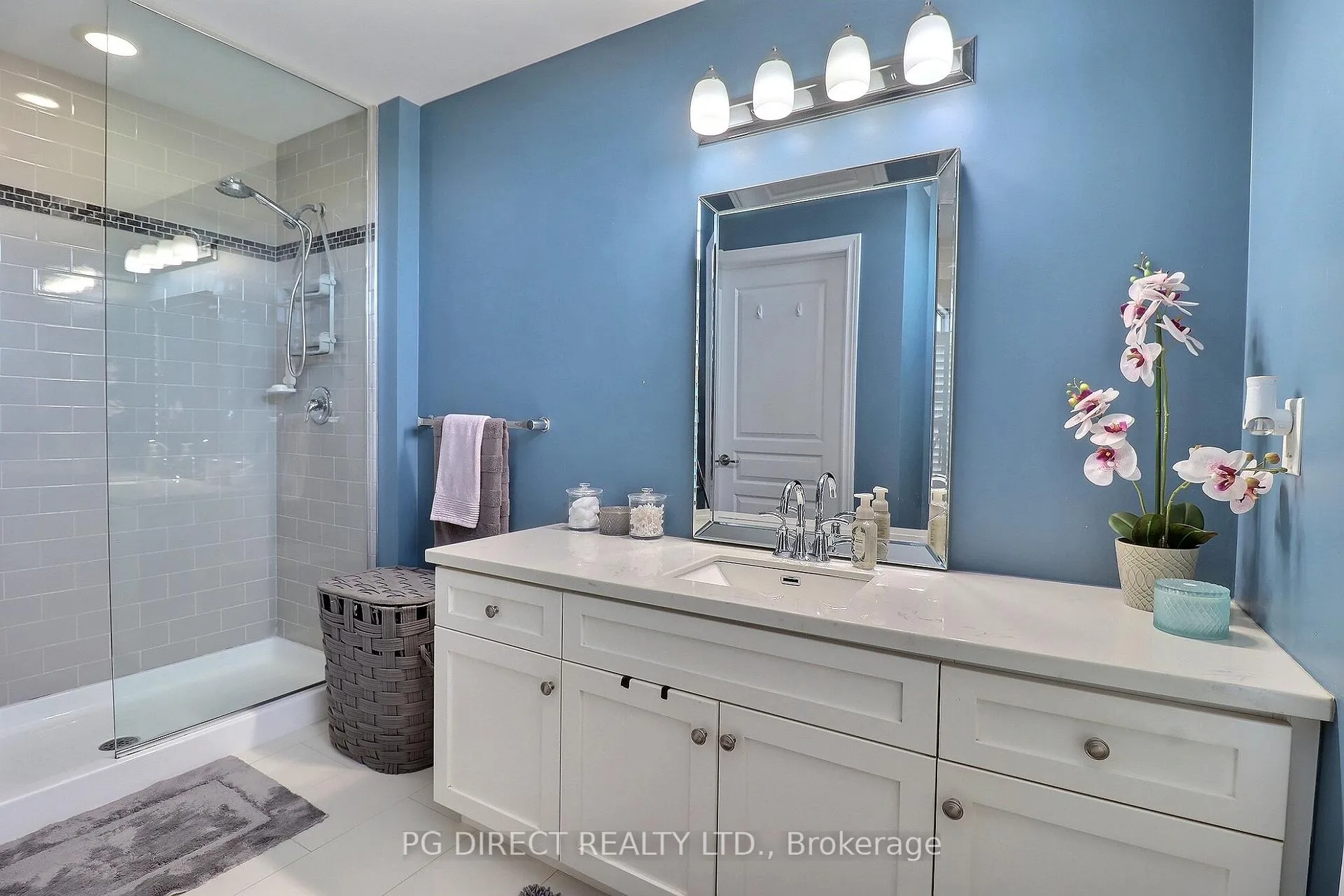 Photo 9 of Unit 9, 45 Royal Winter Drive, Hamilton, Binbrook — HOMEH