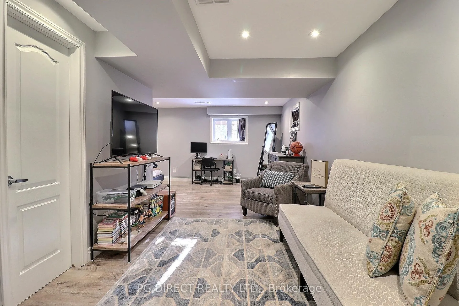 Photo 16 of Unit 9, 45 Royal Winter Drive, Hamilton, Binbrook — HOMEH