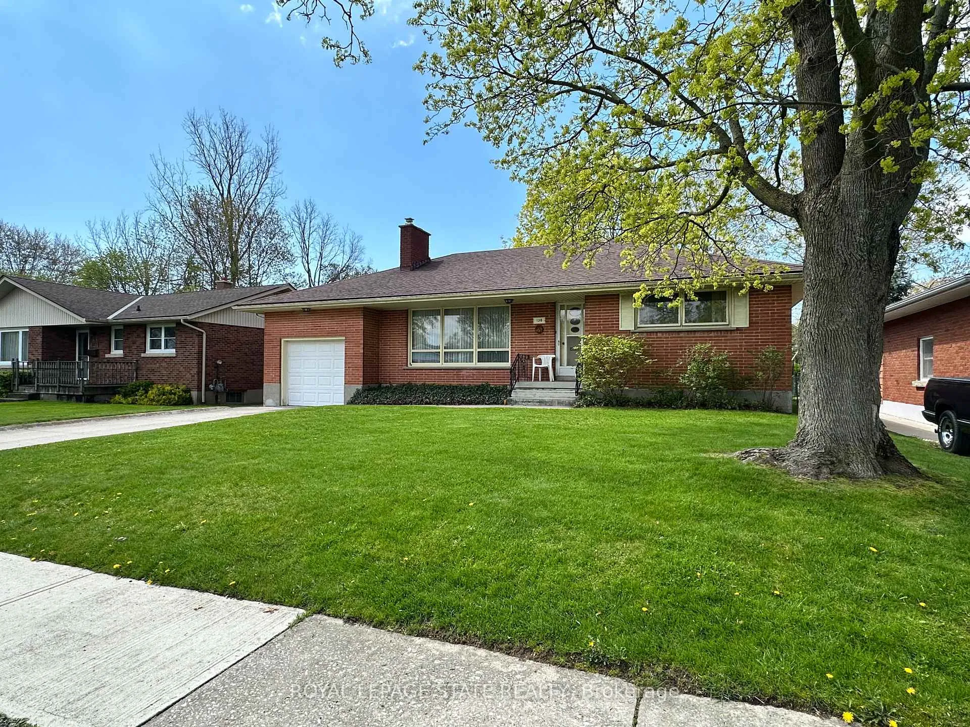 Photo of 130 Gardiner Avenue E