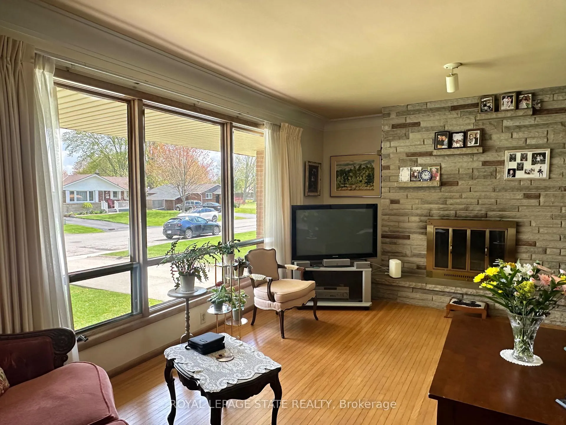 Photo 9 of 130 Gardiner Avenue E, Haldimand, Dunnville — HOMEH