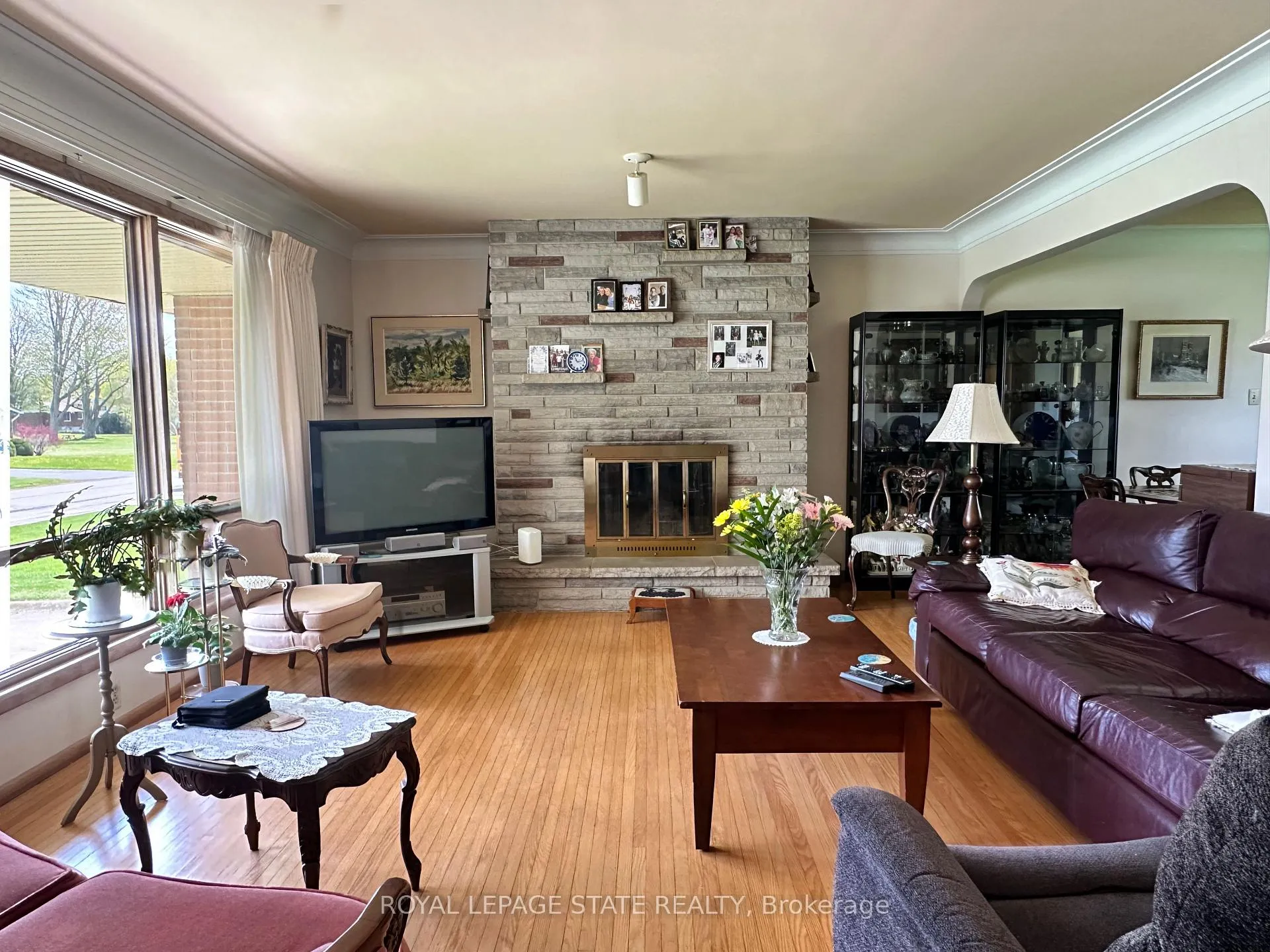 Photo 11 of 130 Gardiner Avenue E, Haldimand, Dunnville — HOMEH