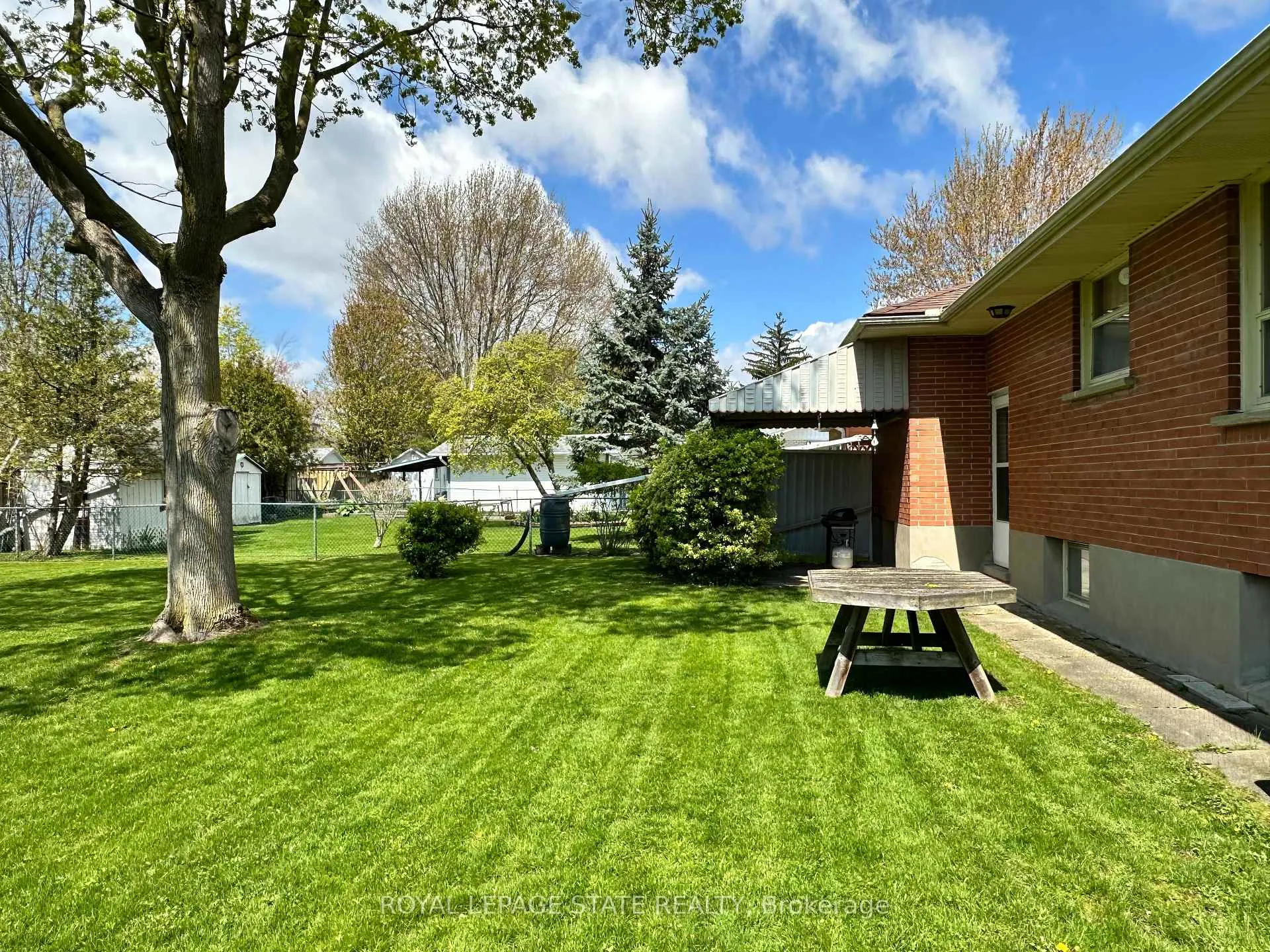 Photo 38 of 130 Gardiner Avenue E, Haldimand, Dunnville — HOMEH