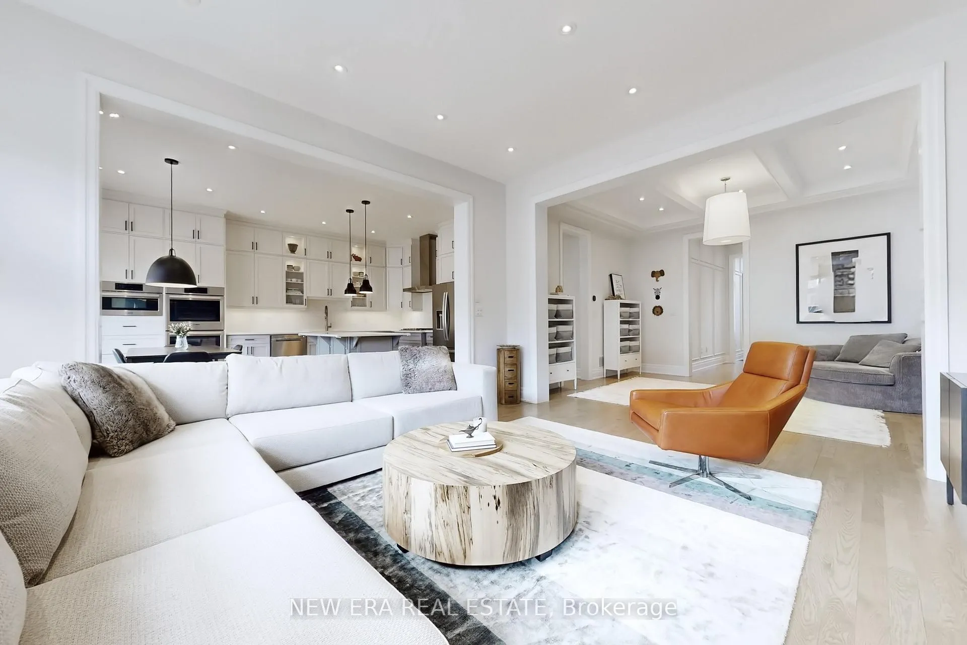Photo 6 of 19 Hugh Mccutcheon Way, Vaughan, Kleinburg — HOMEH
