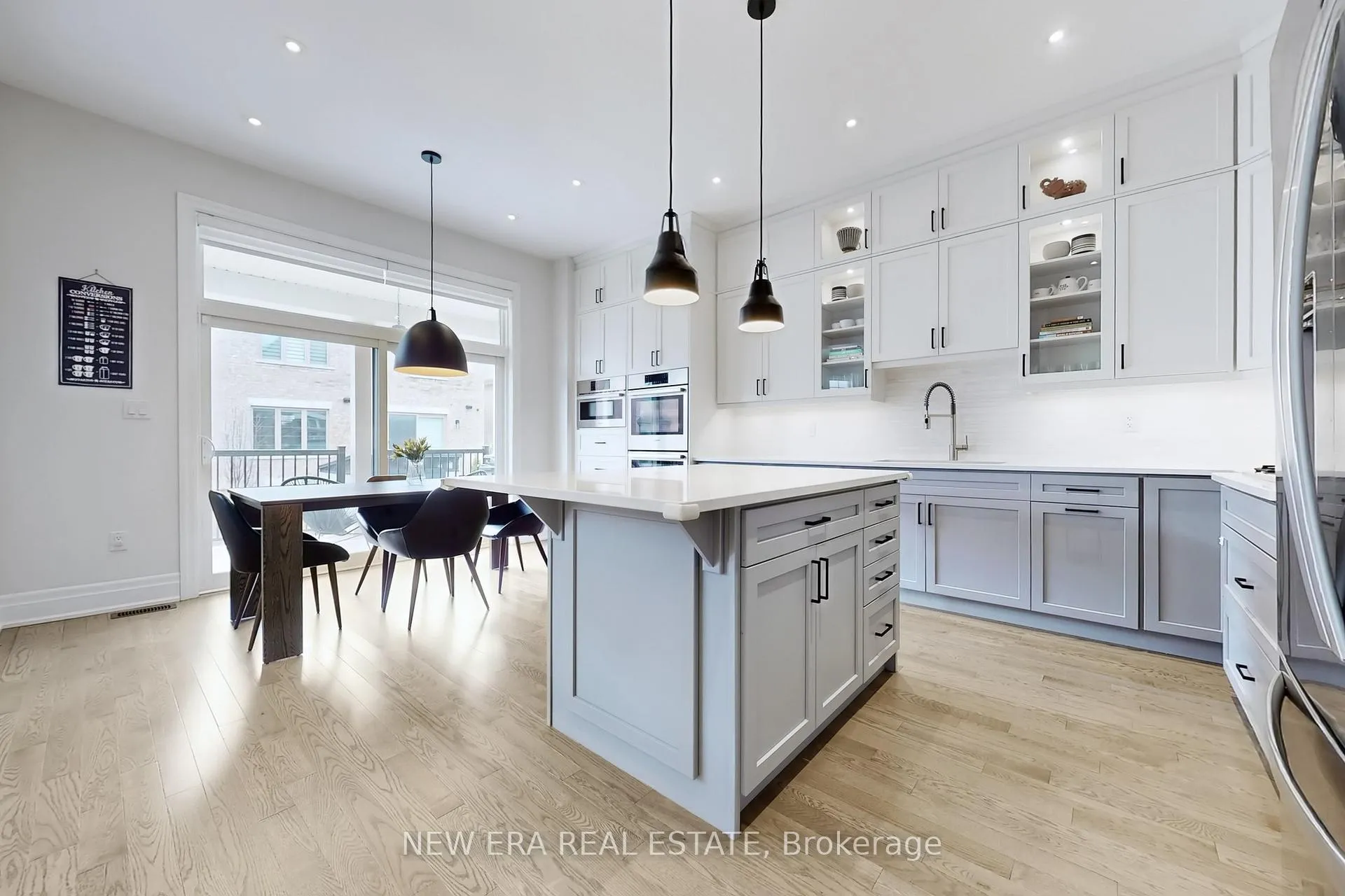 Photo 7 of 19 Hugh Mccutcheon Way, Vaughan, Kleinburg — HOMEH