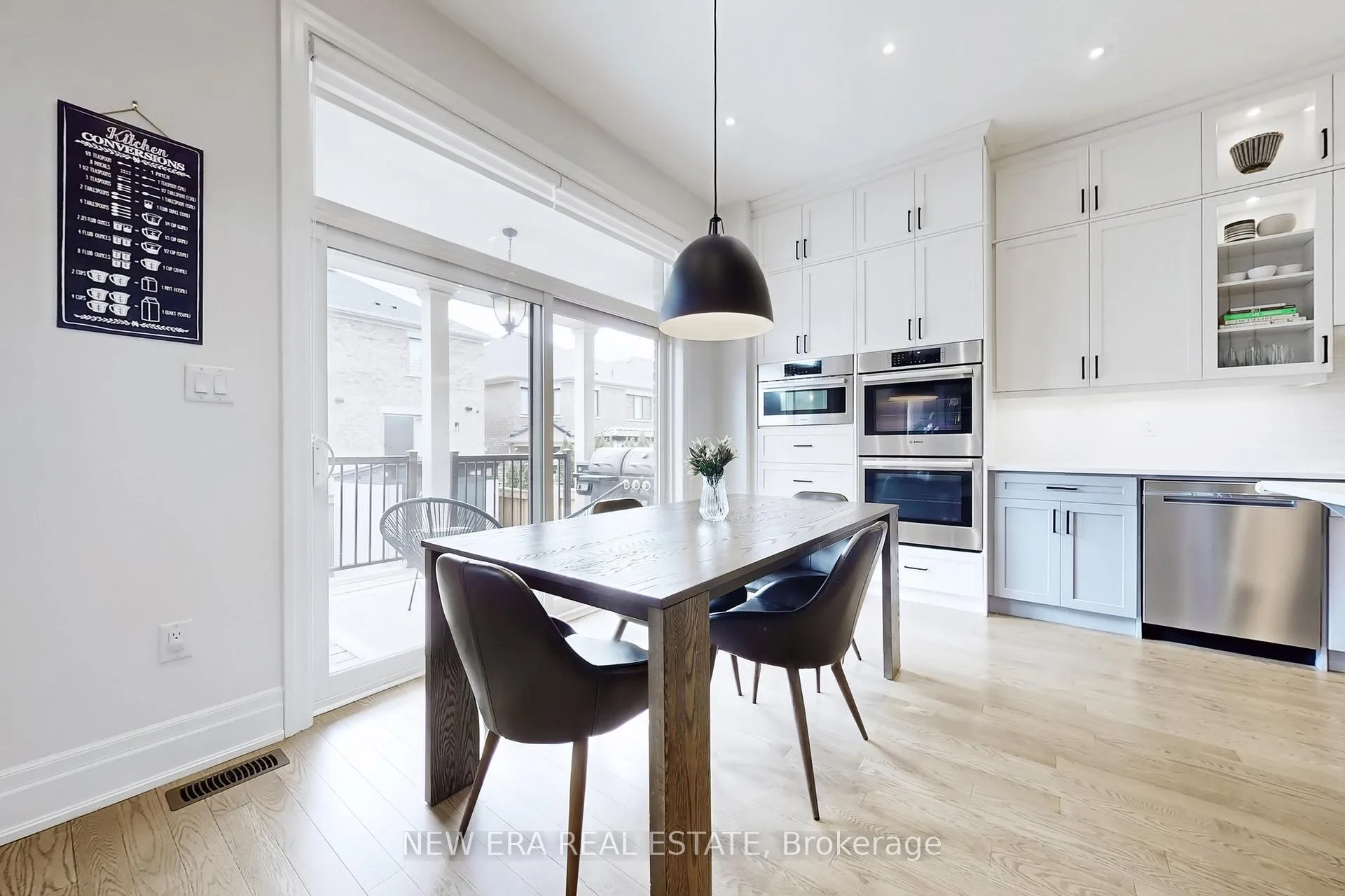 Photo 10 of 19 Hugh Mccutcheon Way, Vaughan, Kleinburg — HOMEH