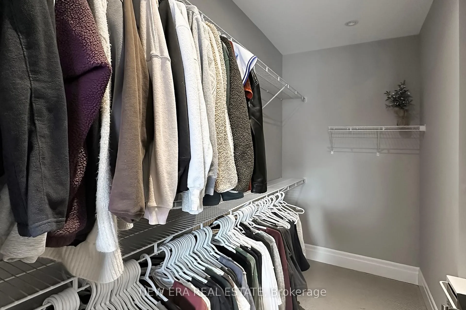 Photo 18 of 19 Hugh Mccutcheon Way, Vaughan, Kleinburg — HOMEH