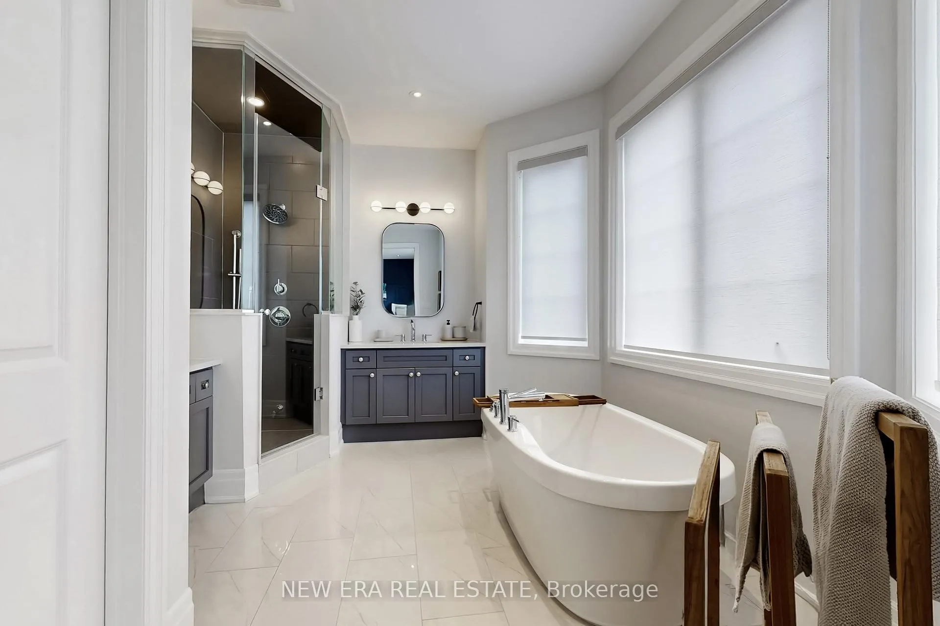 Photo 19 of 19 Hugh Mccutcheon Way, Vaughan, Kleinburg — HOMEH