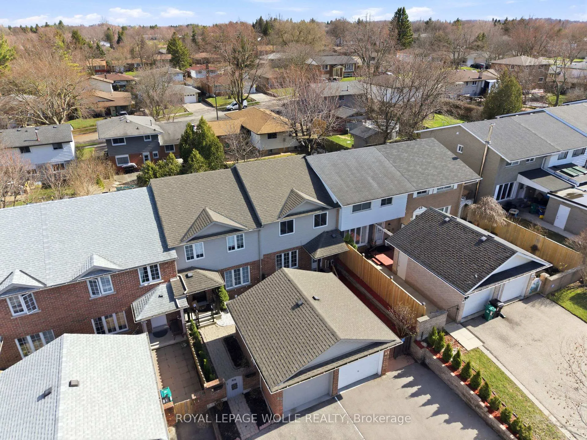 Photo 28 of 87 Ralgreen Crescent, Waterloo — HOMEH