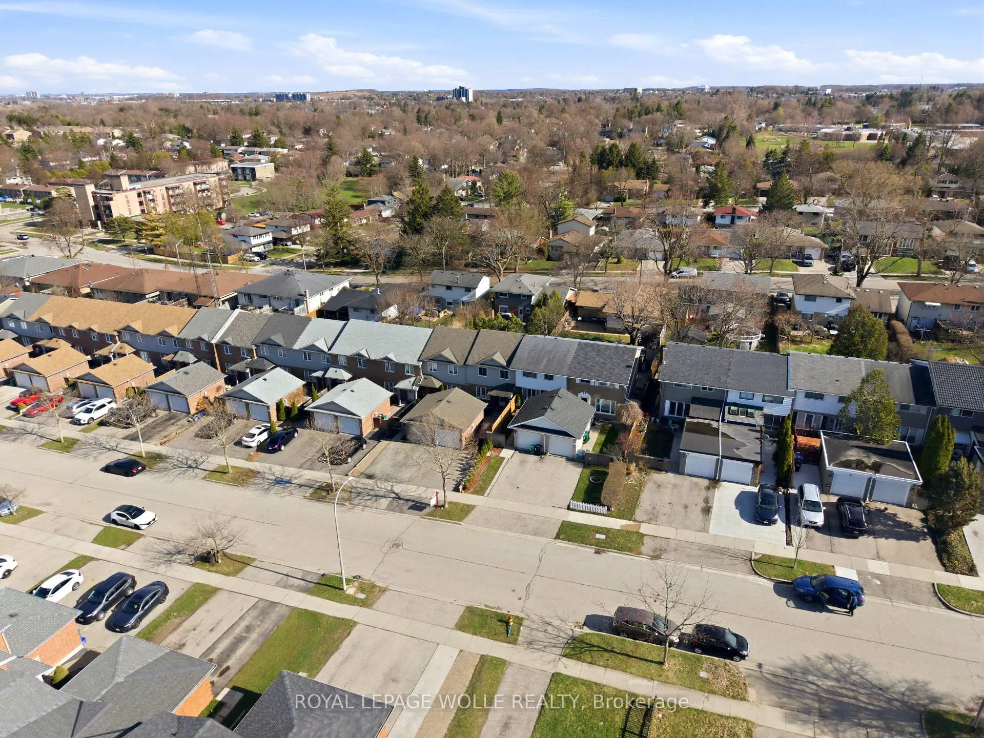 Photo 30 of 87 Ralgreen Crescent, Waterloo — HOMEH