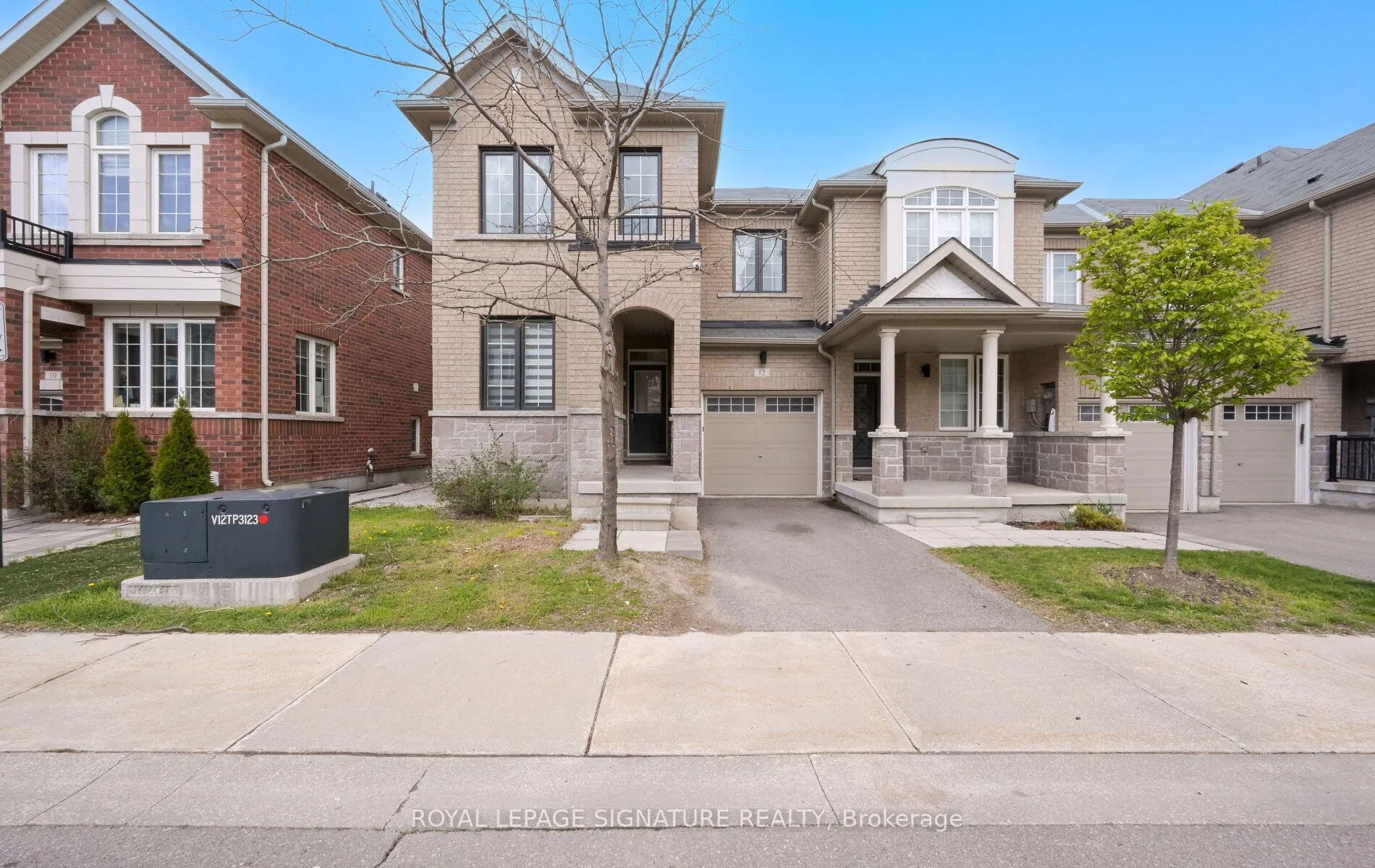 Photo 2 of 12 Avonmore Trail, Vaughan, Patterson — HOMEH