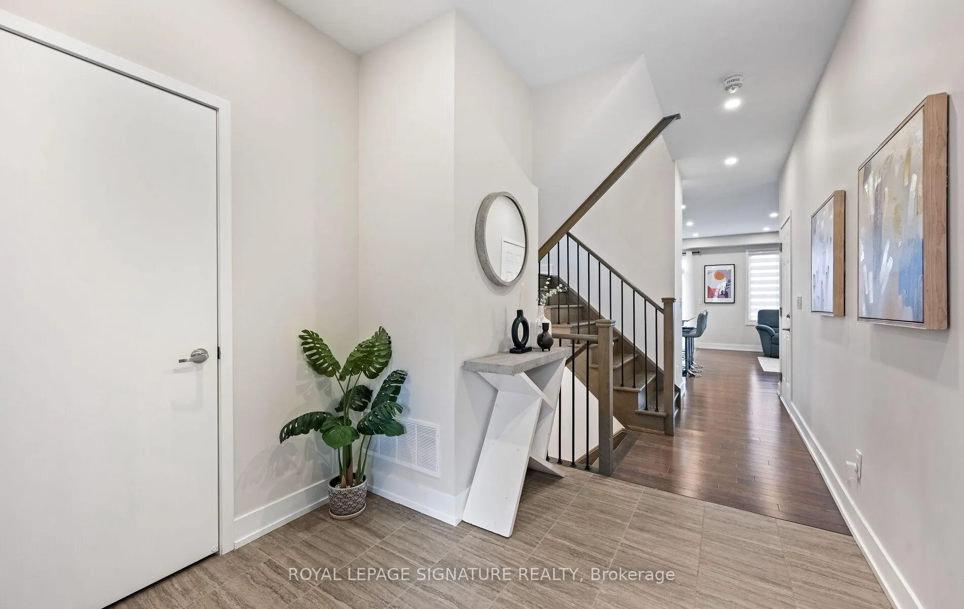 Photo 5 of 12 Avonmore Trail, Vaughan, Patterson — HOMEH
