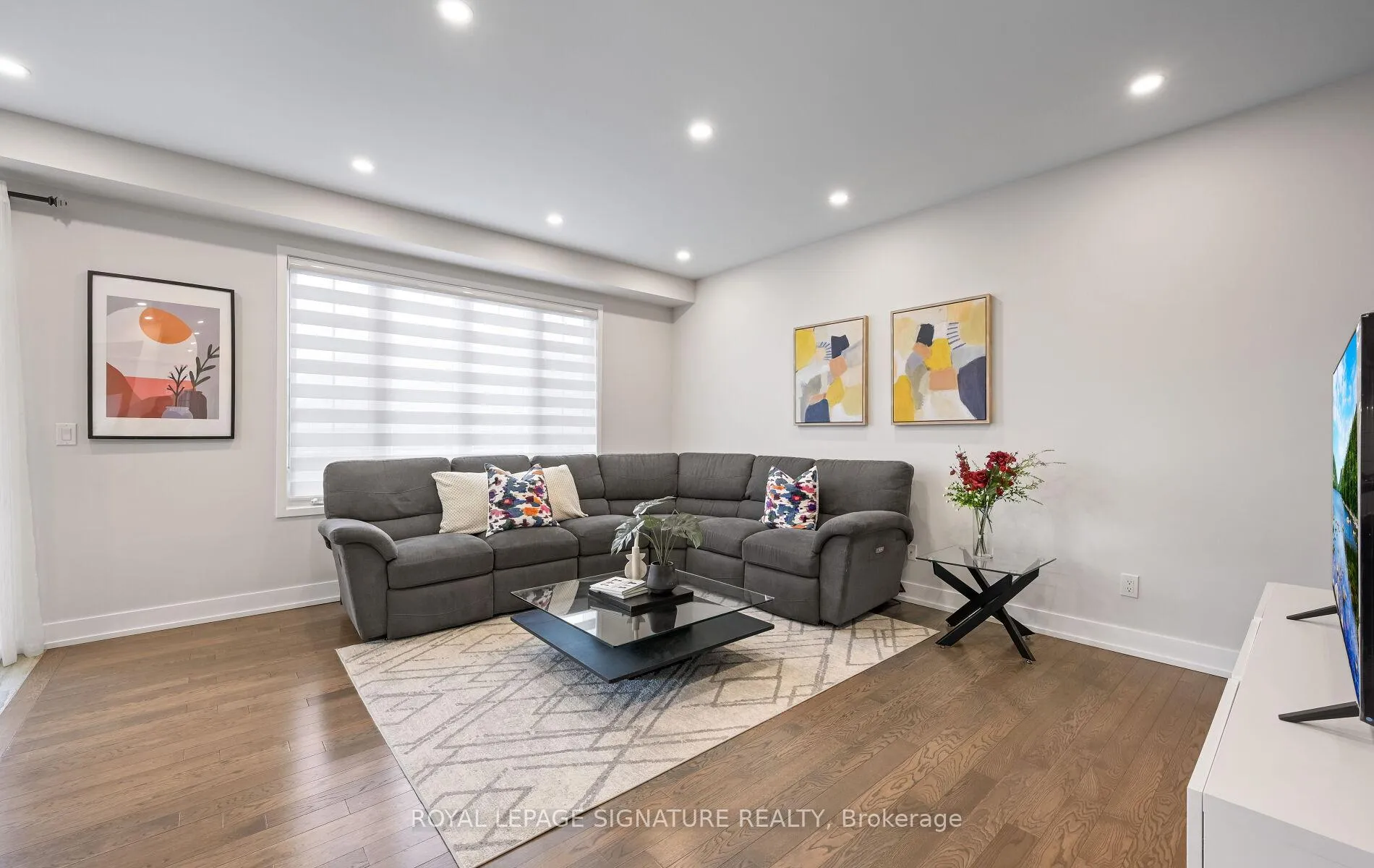Photo 8 of 12 Avonmore Trail, Vaughan, Patterson — HOMEH