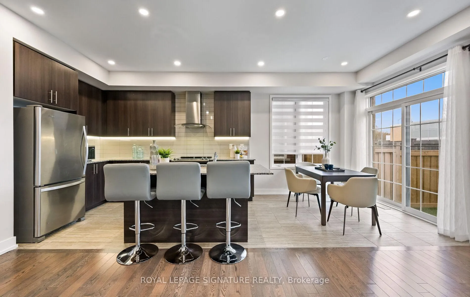 Photo 11 of 12 Avonmore Trail, Vaughan, Patterson — HOMEH