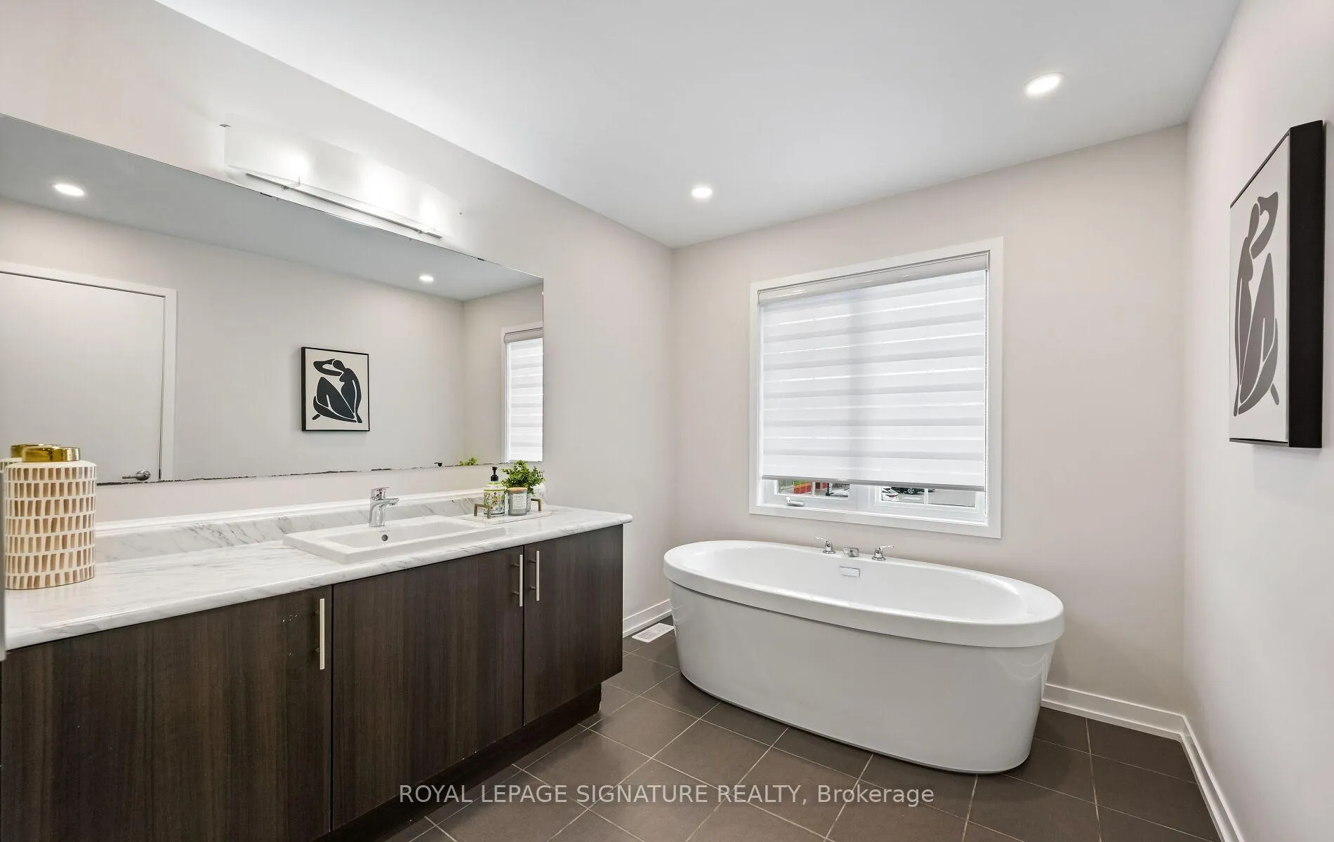 Photo 21 of 12 Avonmore Trail, Vaughan, Patterson — HOMEH