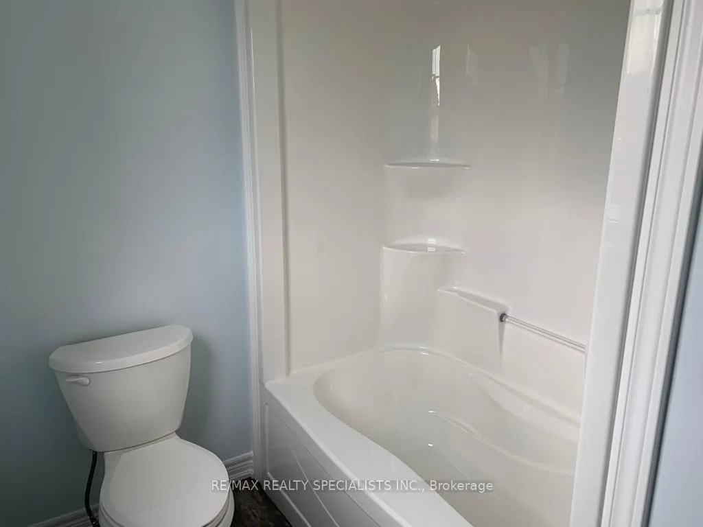 Photo 13 of 14 Damude Avenue, Thorold, Hurricane/Merrittville — HOMEH