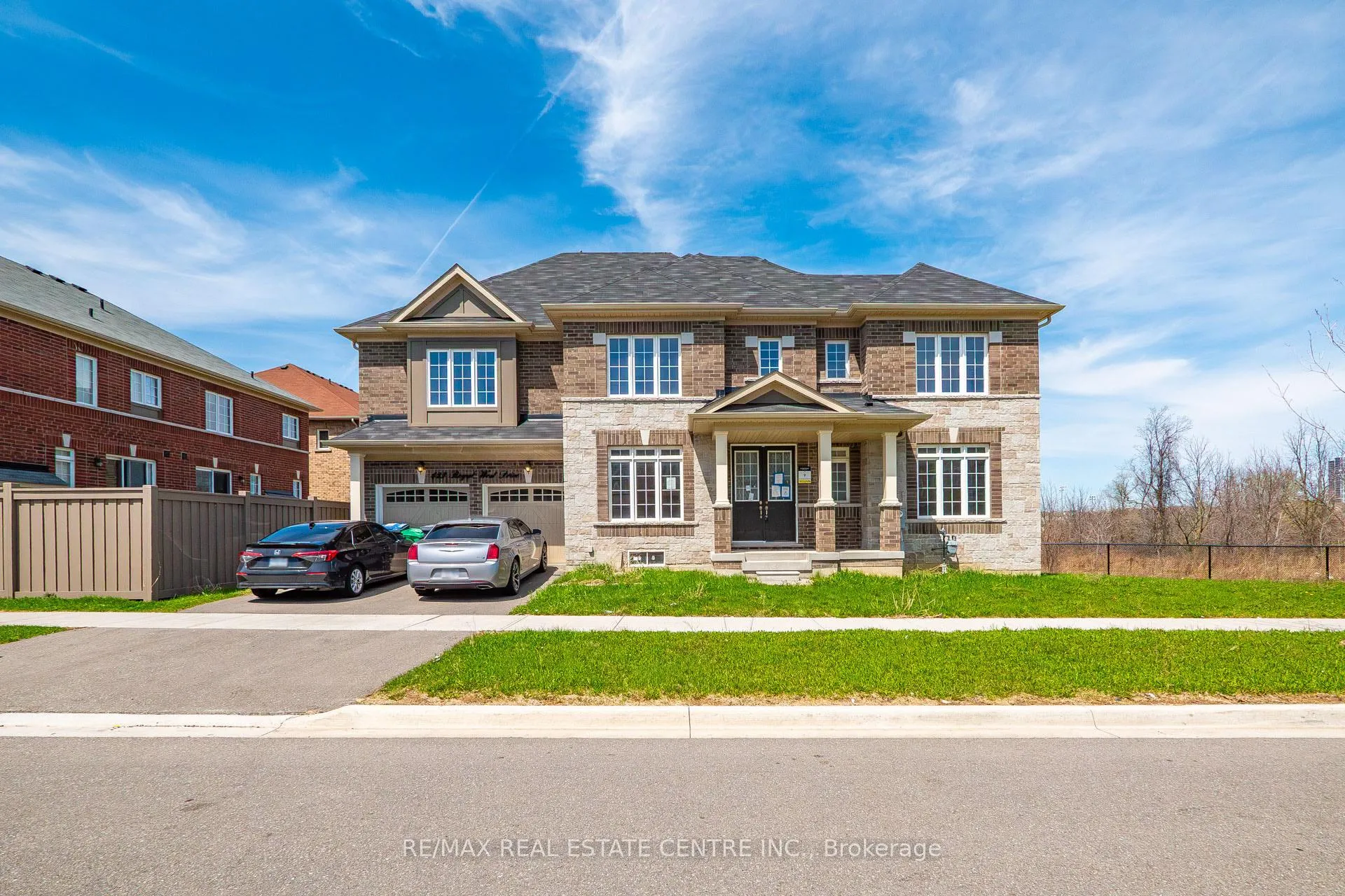 Photo 1 of 423 Royal West Drive, Brampton, Credit Valley — HOMEH