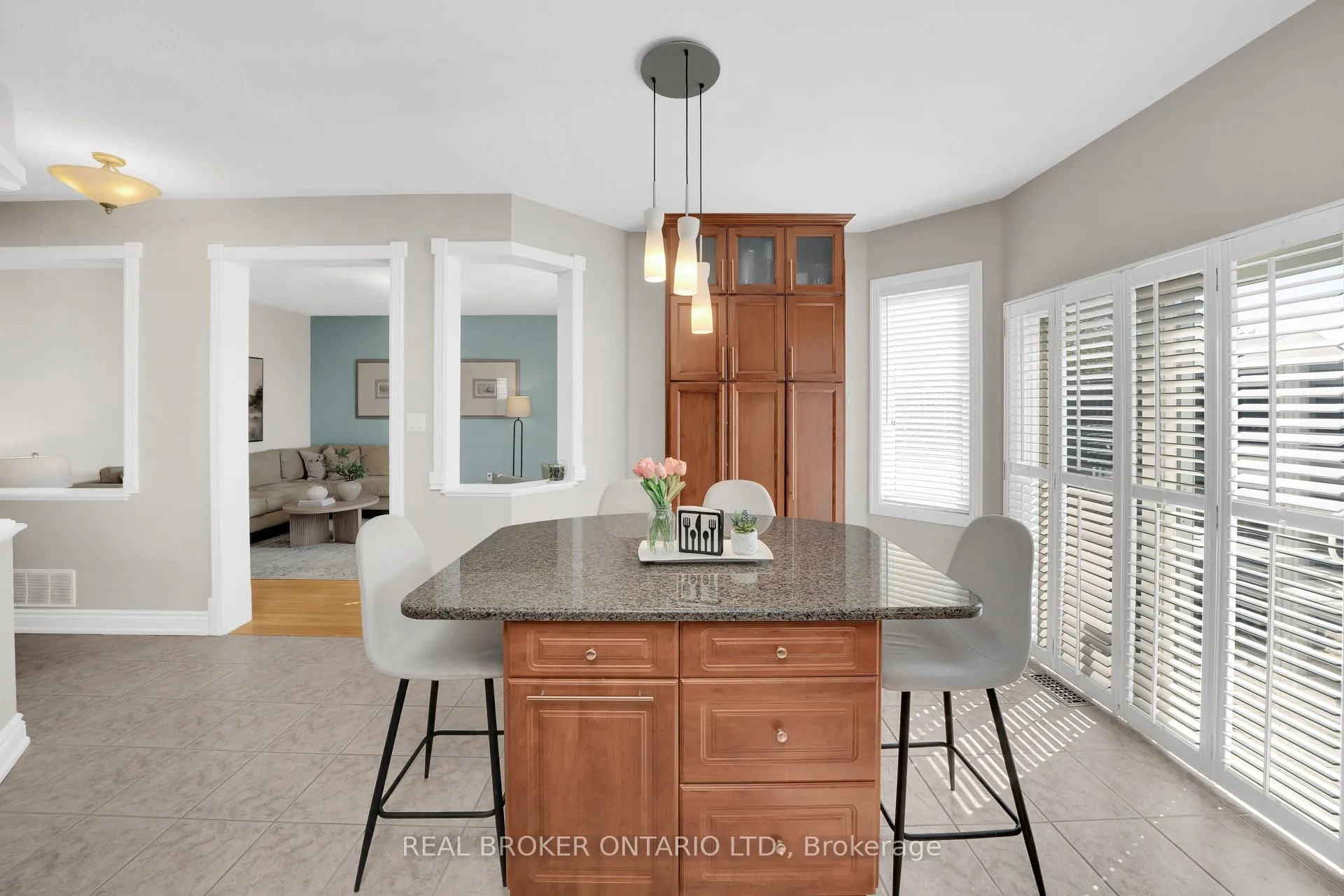Photo 7 of 217 Ellis Crescent, Milton, Dempsey — HOMEH