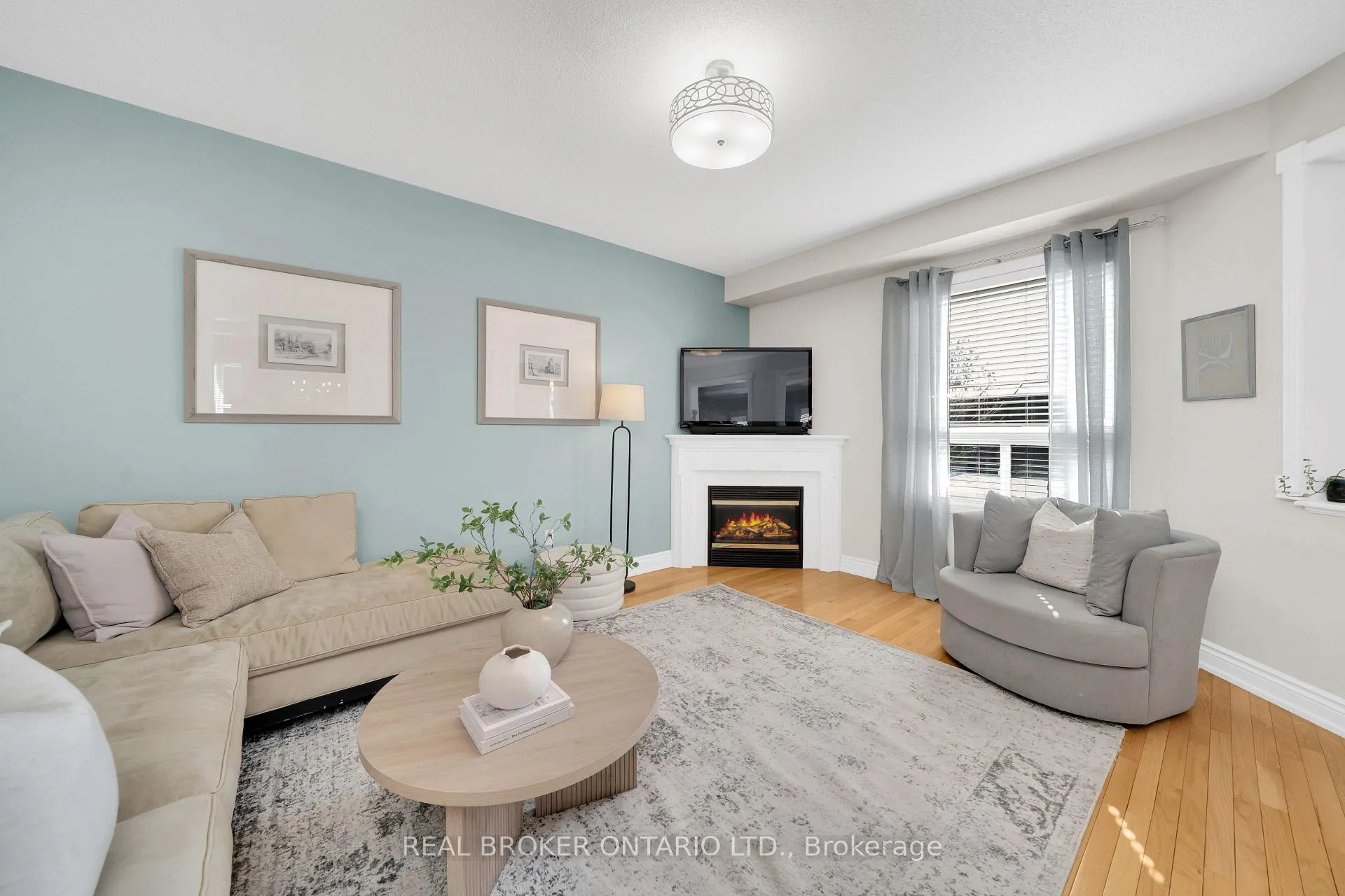 Photo 9 of 217 Ellis Crescent, Milton, Dempsey — HOMEH