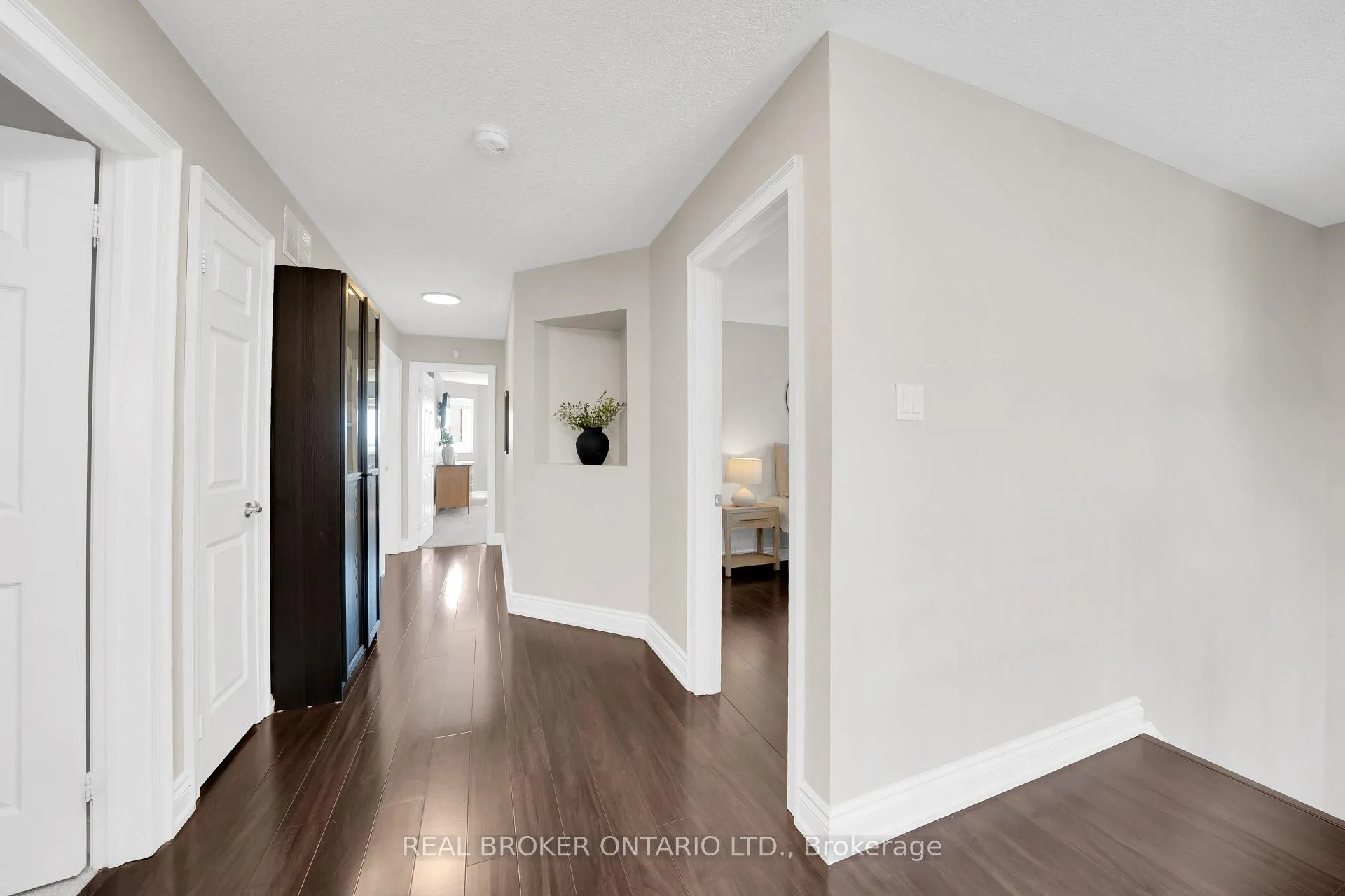 Photo 15 of 217 Ellis Crescent, Milton, Dempsey — HOMEH