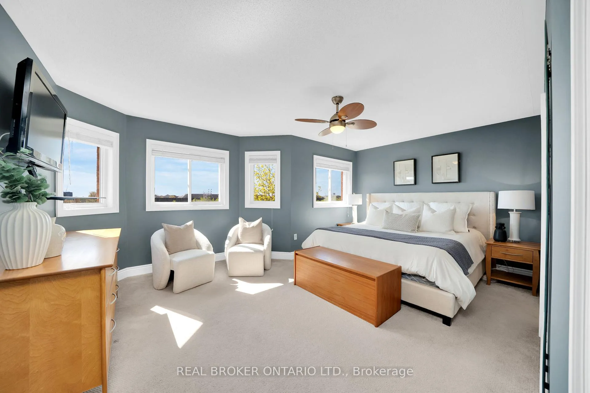 Photo 16 of 217 Ellis Crescent, Milton, Dempsey — HOMEH