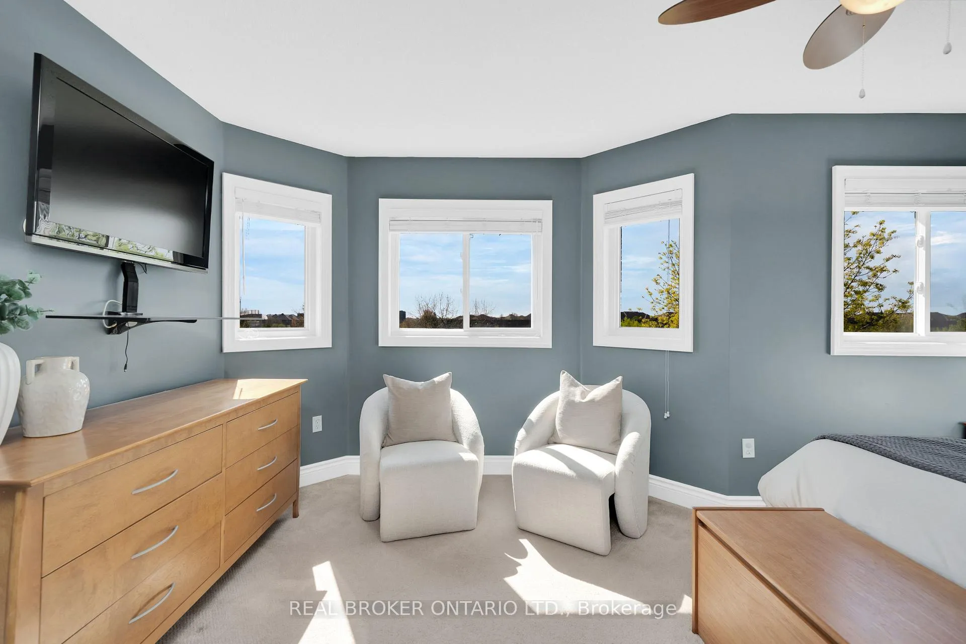 Photo 17 of 217 Ellis Crescent, Milton, Dempsey — HOMEH