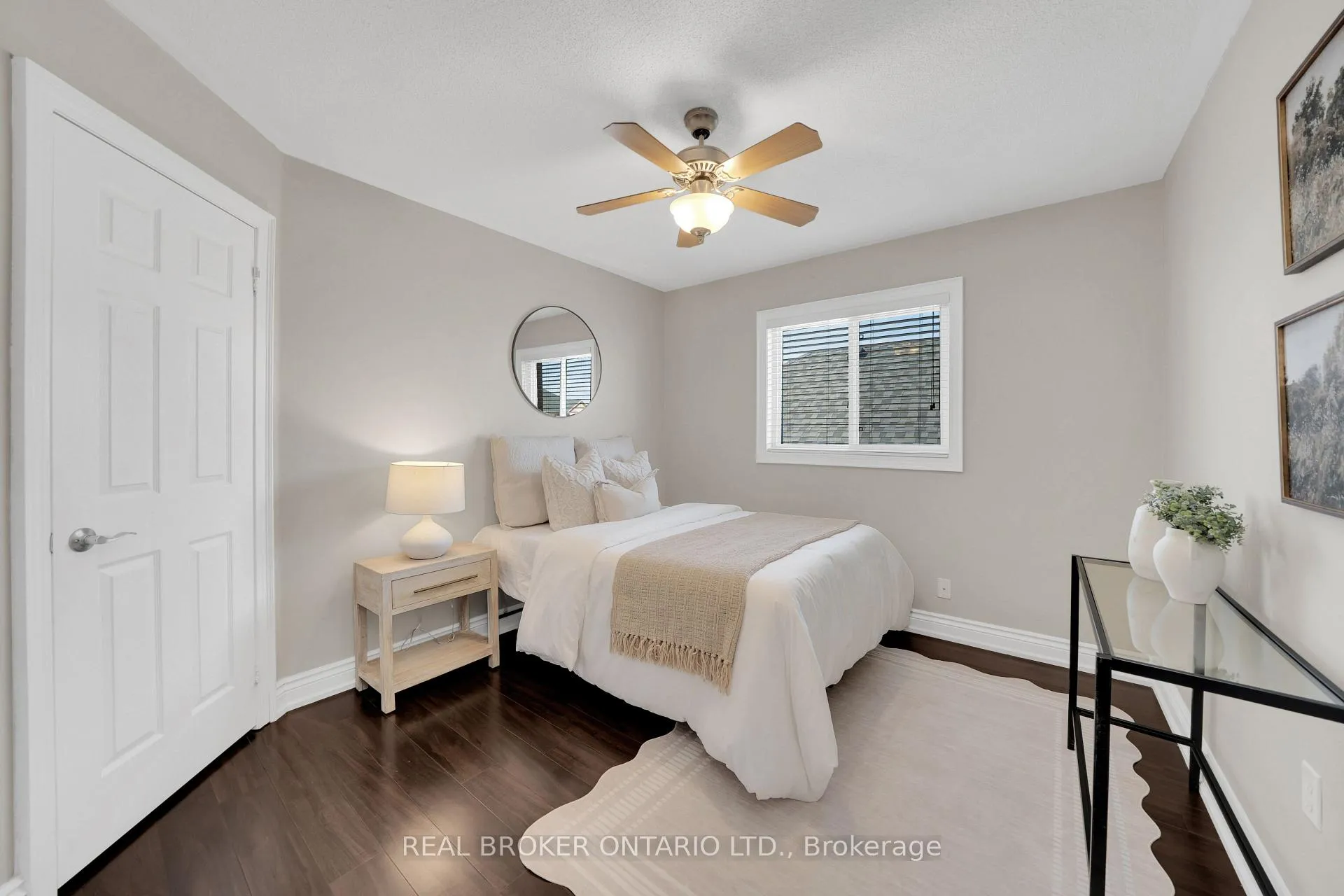 Photo 23 of 217 Ellis Crescent, Milton, Dempsey — HOMEH