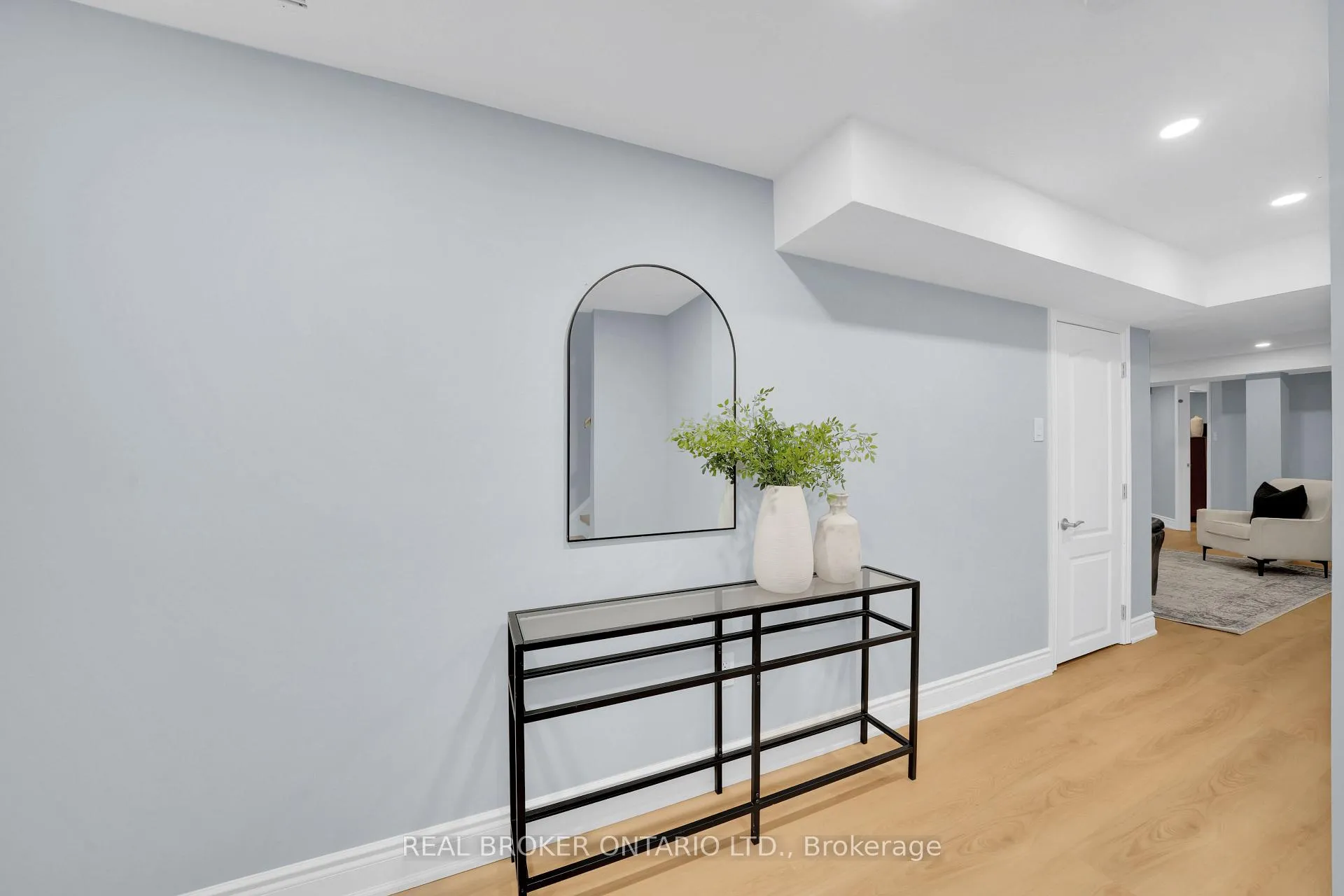 Photo 26 of 217 Ellis Crescent, Milton, Dempsey — HOMEH