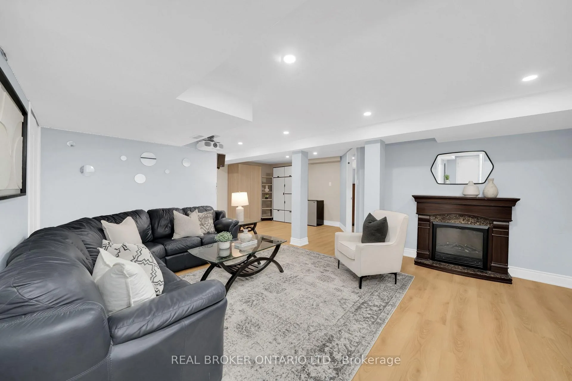Photo 27 of 217 Ellis Crescent, Milton, Dempsey — HOMEH