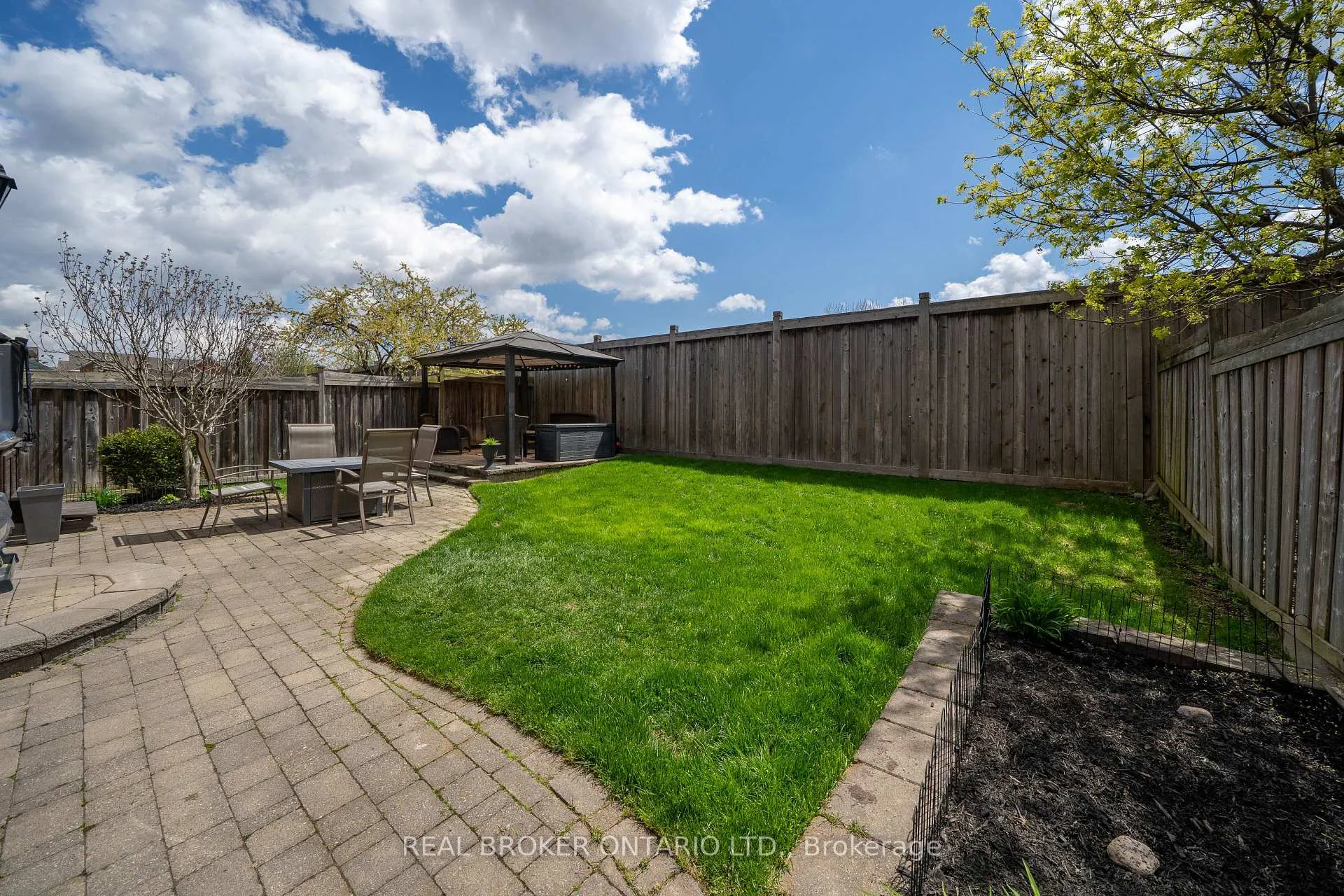 Photo 34 of 217 Ellis Crescent, Milton, Dempsey — HOMEH