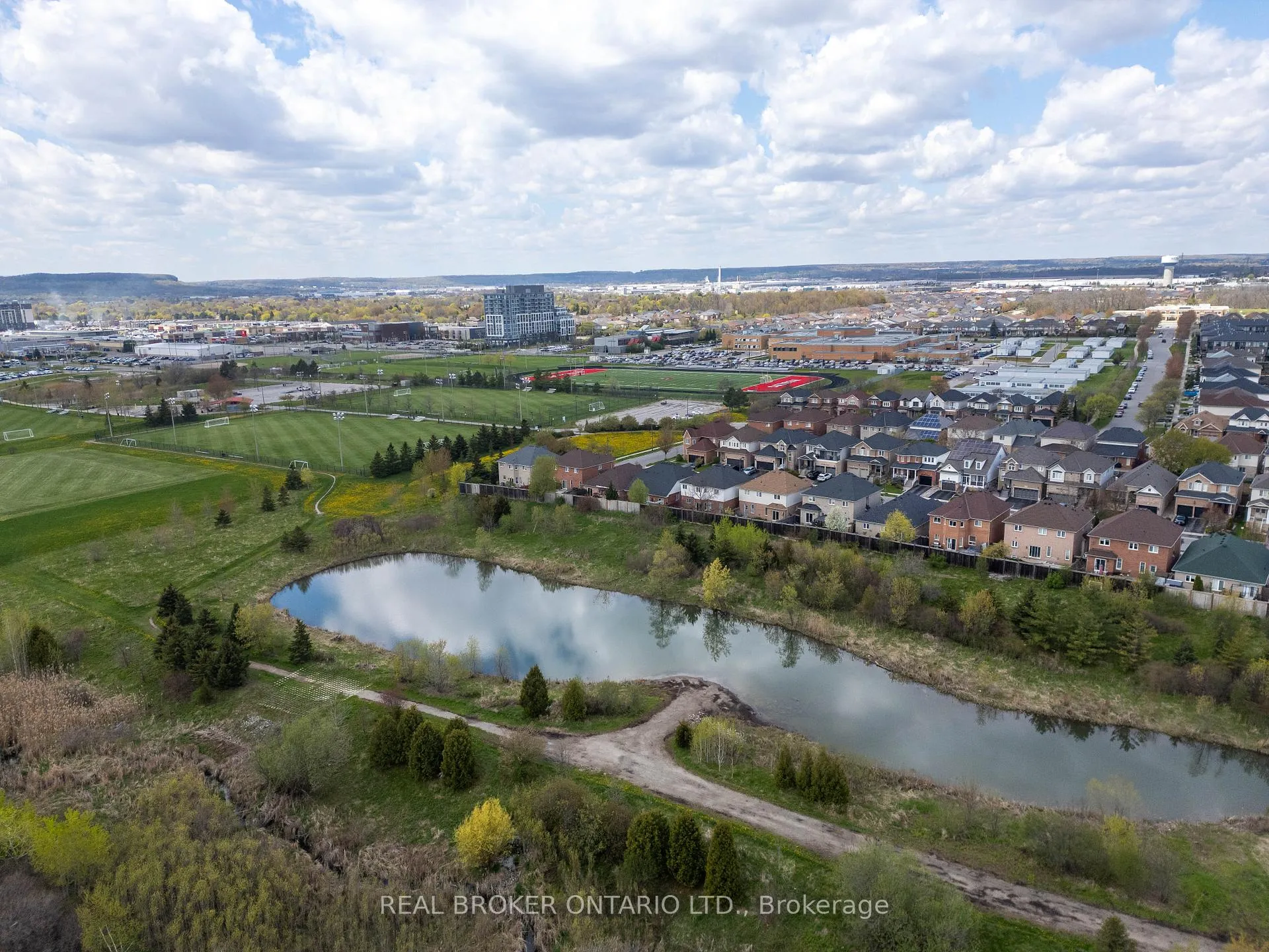 Photo 43 of 217 Ellis Crescent, Milton, Dempsey — HOMEH