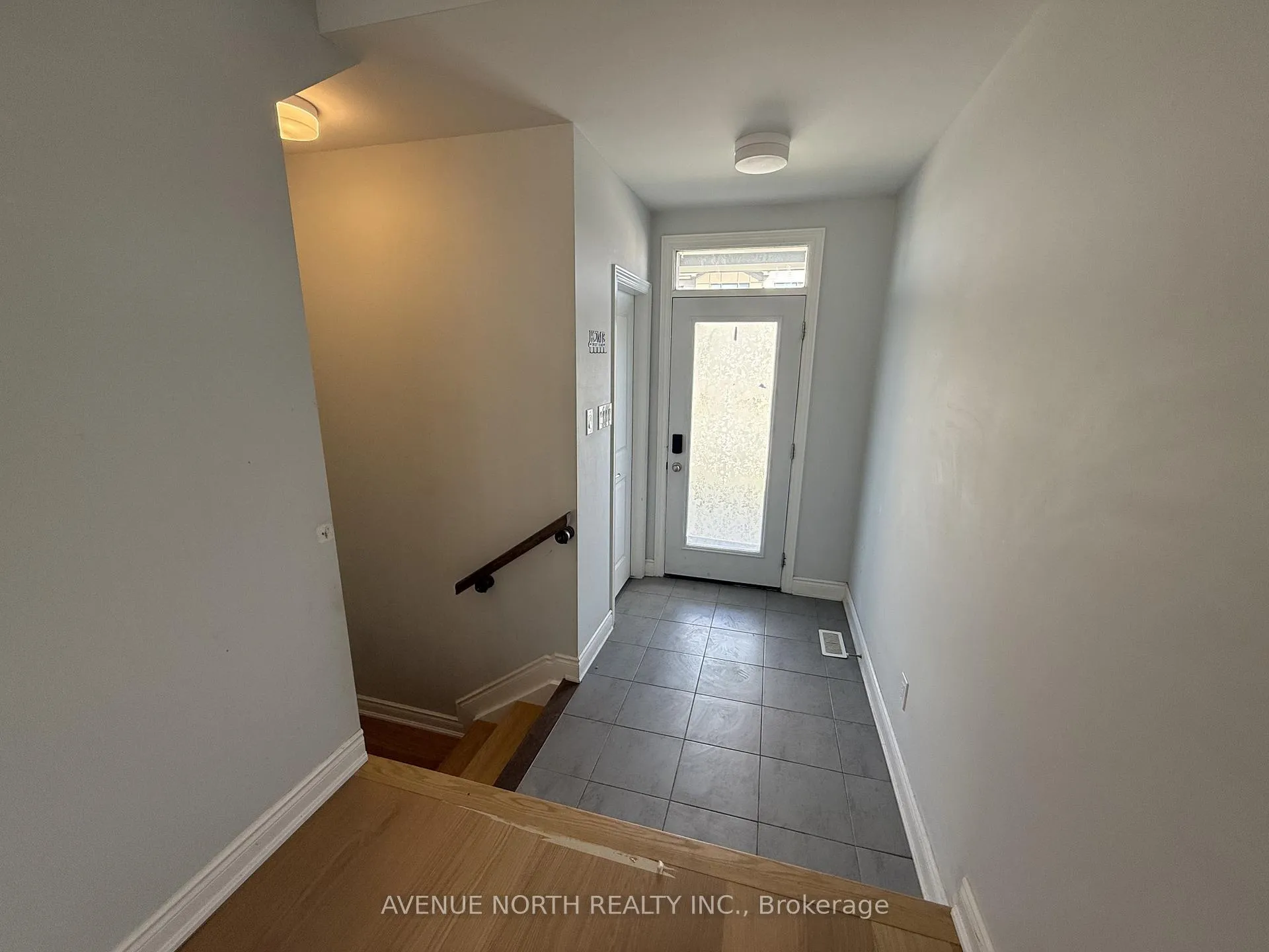 Photo 3 of 569 Rye Grass Way, Ottawa, Barrhaven - Half Moon Bay — HOMEH