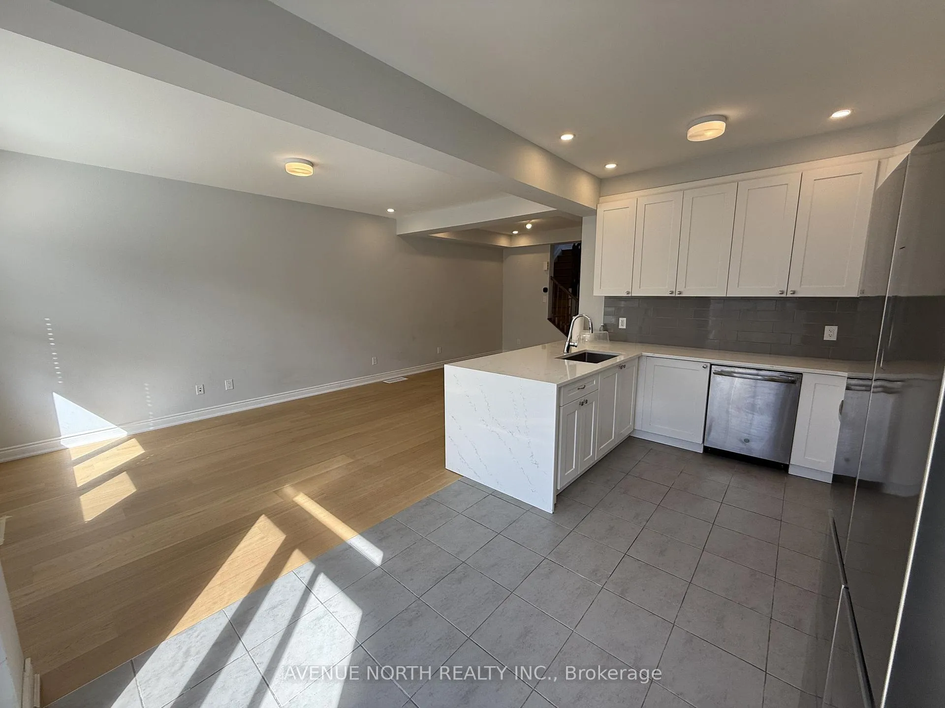 Photo 13 of 569 Rye Grass Way, Ottawa, Barrhaven - Half Moon Bay — HOMEH