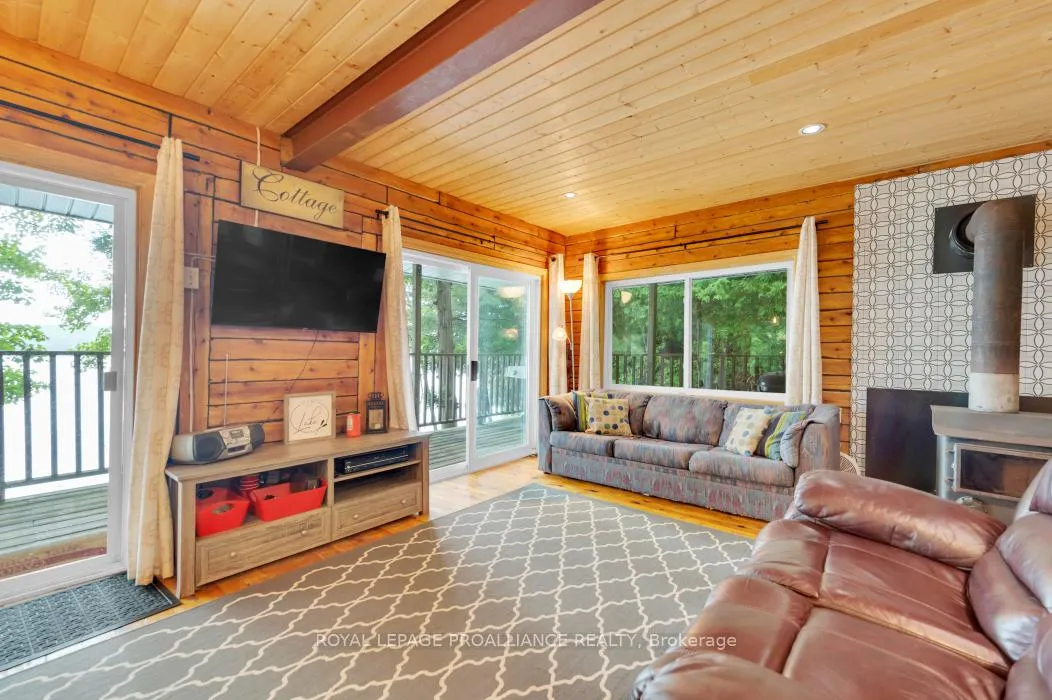 Photo 4 of 10520 Mazinaw Lake Access, Frontenac, Frontenac North — HOMEH