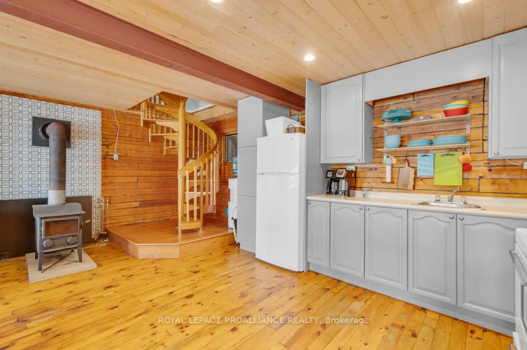 Photo 13 of 10520 Mazinaw Lake Access, Frontenac, Frontenac North — HOMEH