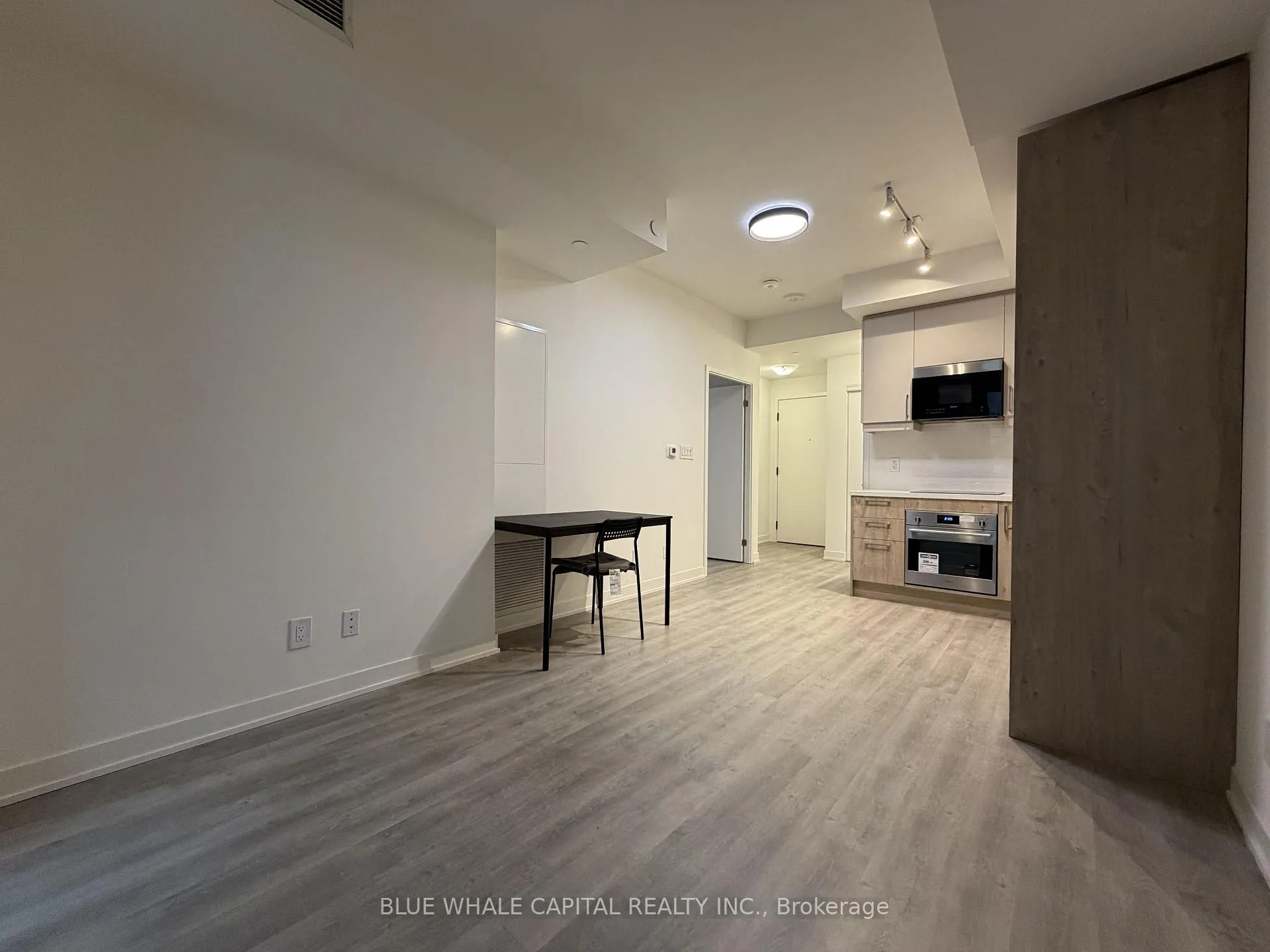 Photo 5 of Unit 837A, 8119 Birchmount Road, Markham, Unionville — HOMEH