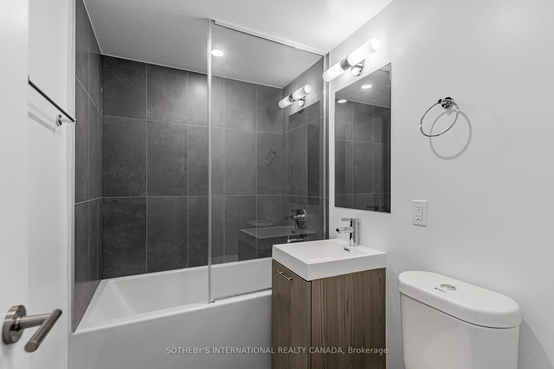 Photo 8 of Unit S0106, 115 Tyndall Avenue, Toronto, South Parkdale — HOMEH