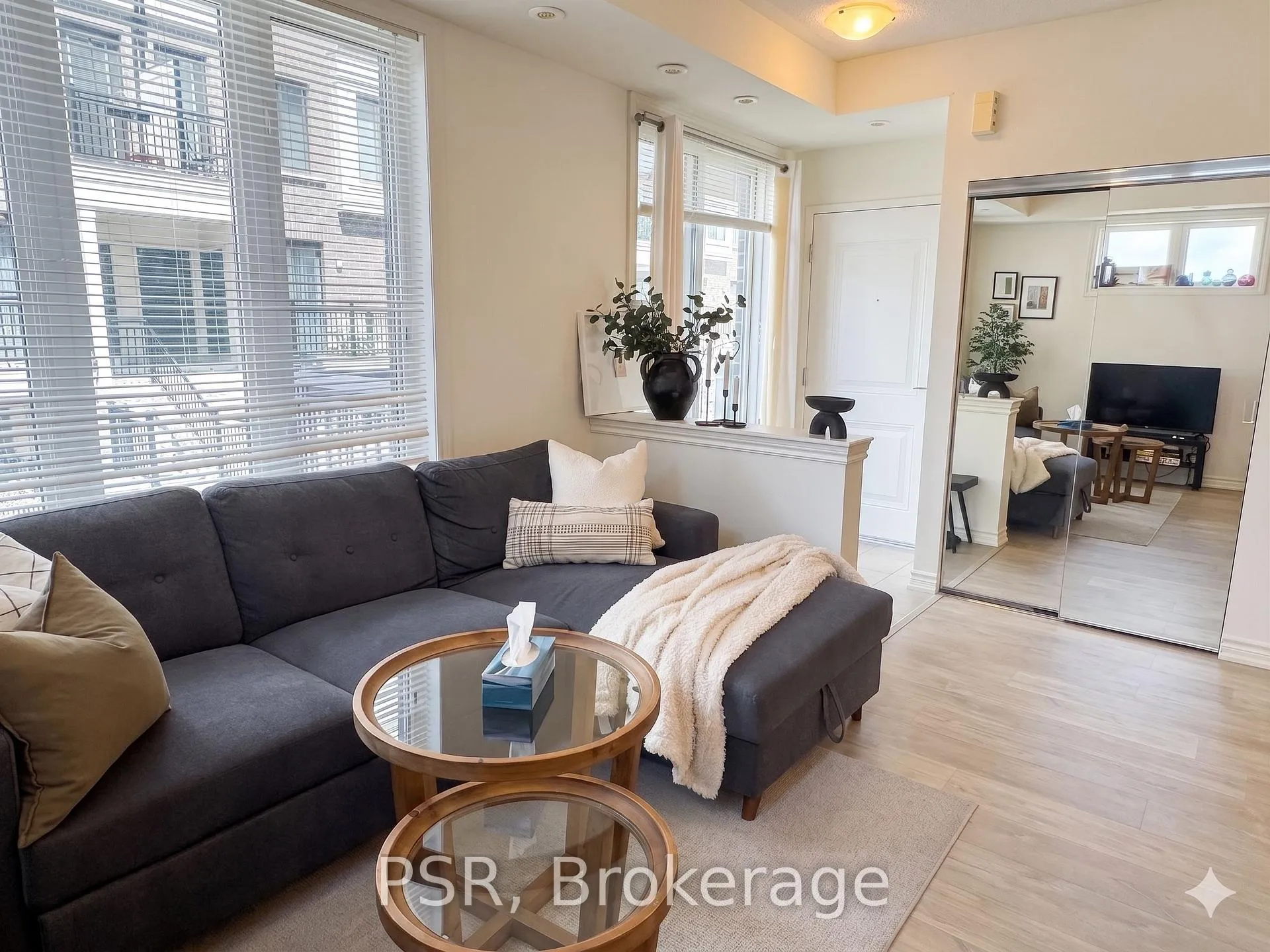 Photo 3 of Unit #2, 120 Long Branch Avenue, Etobicoke, Long Branch — HOMEH