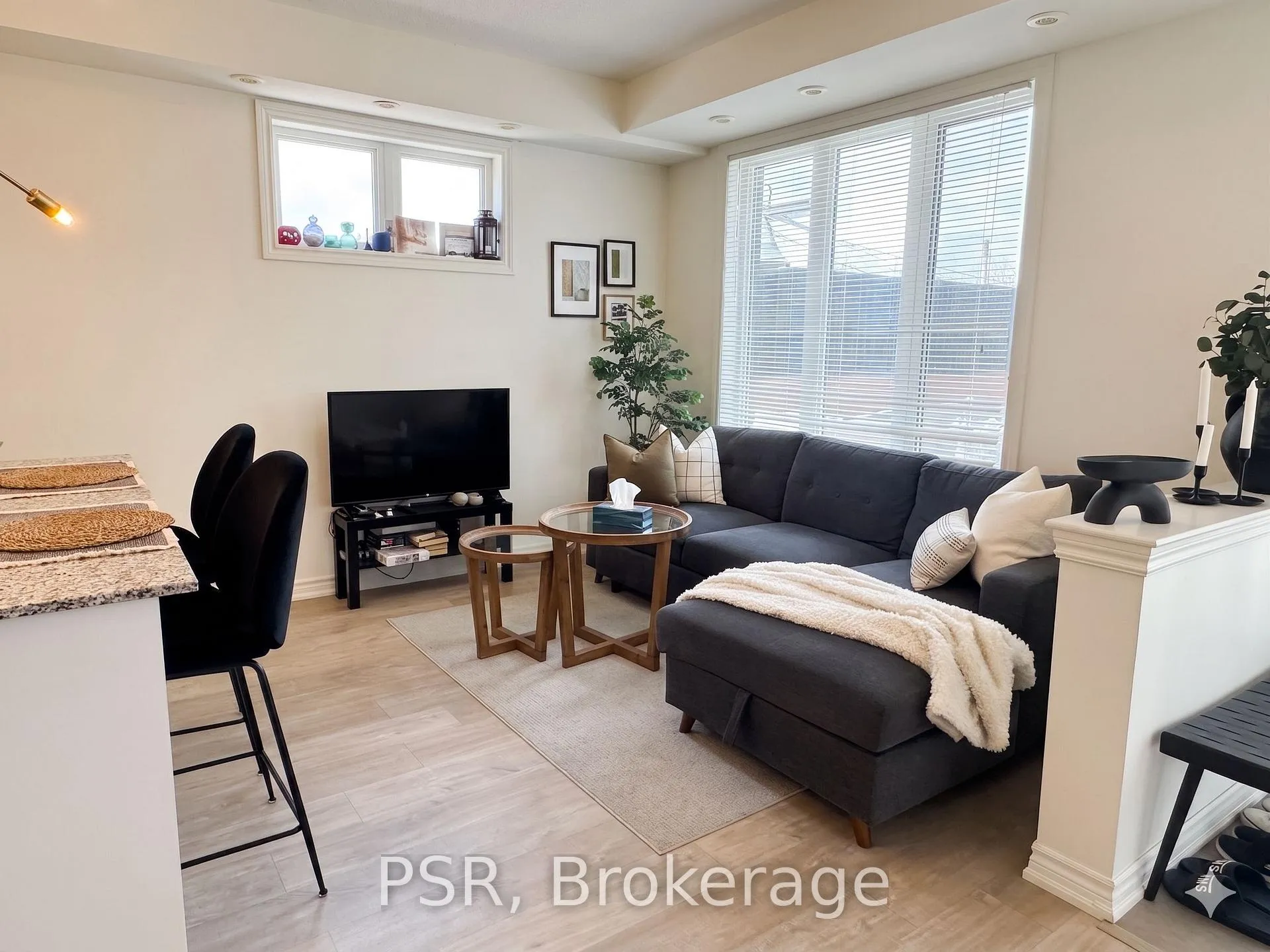 Photo 5 of Unit #2, 120 Long Branch Avenue, Etobicoke, Long Branch — HOMEH