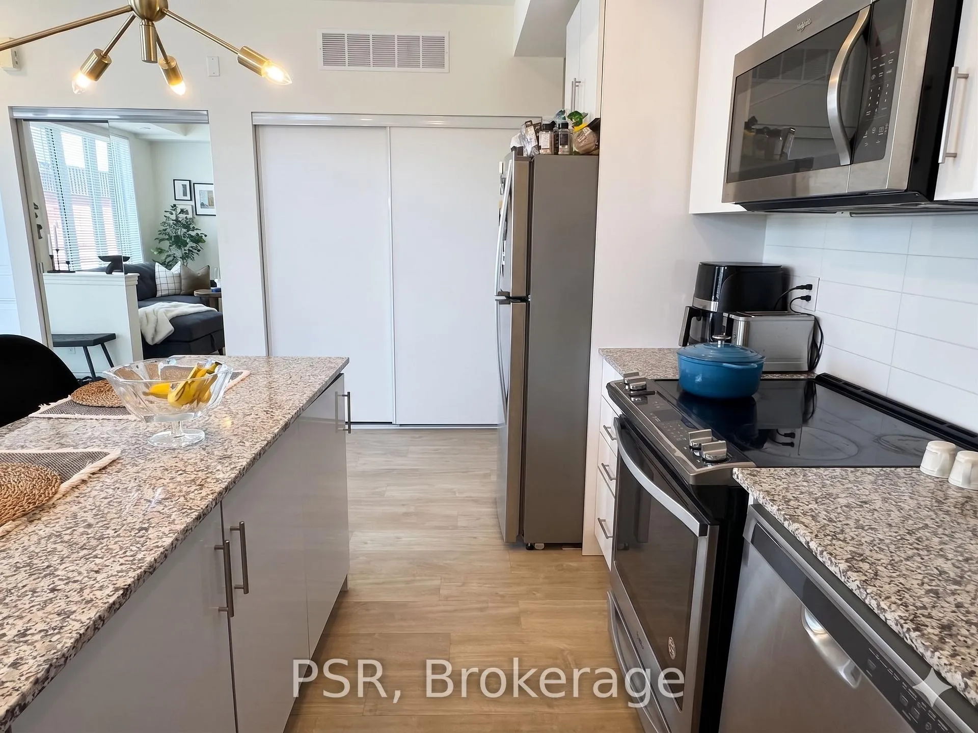 Photo 12 of Unit #2, 120 Long Branch Avenue, Etobicoke, Long Branch — HOMEH