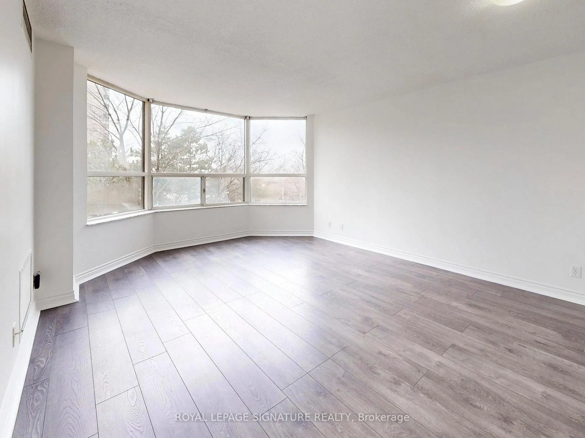 Photo 11 of Unit 303, 6 Humberline Drive, Etobicoke, West Humber-Clairville — HOMEH