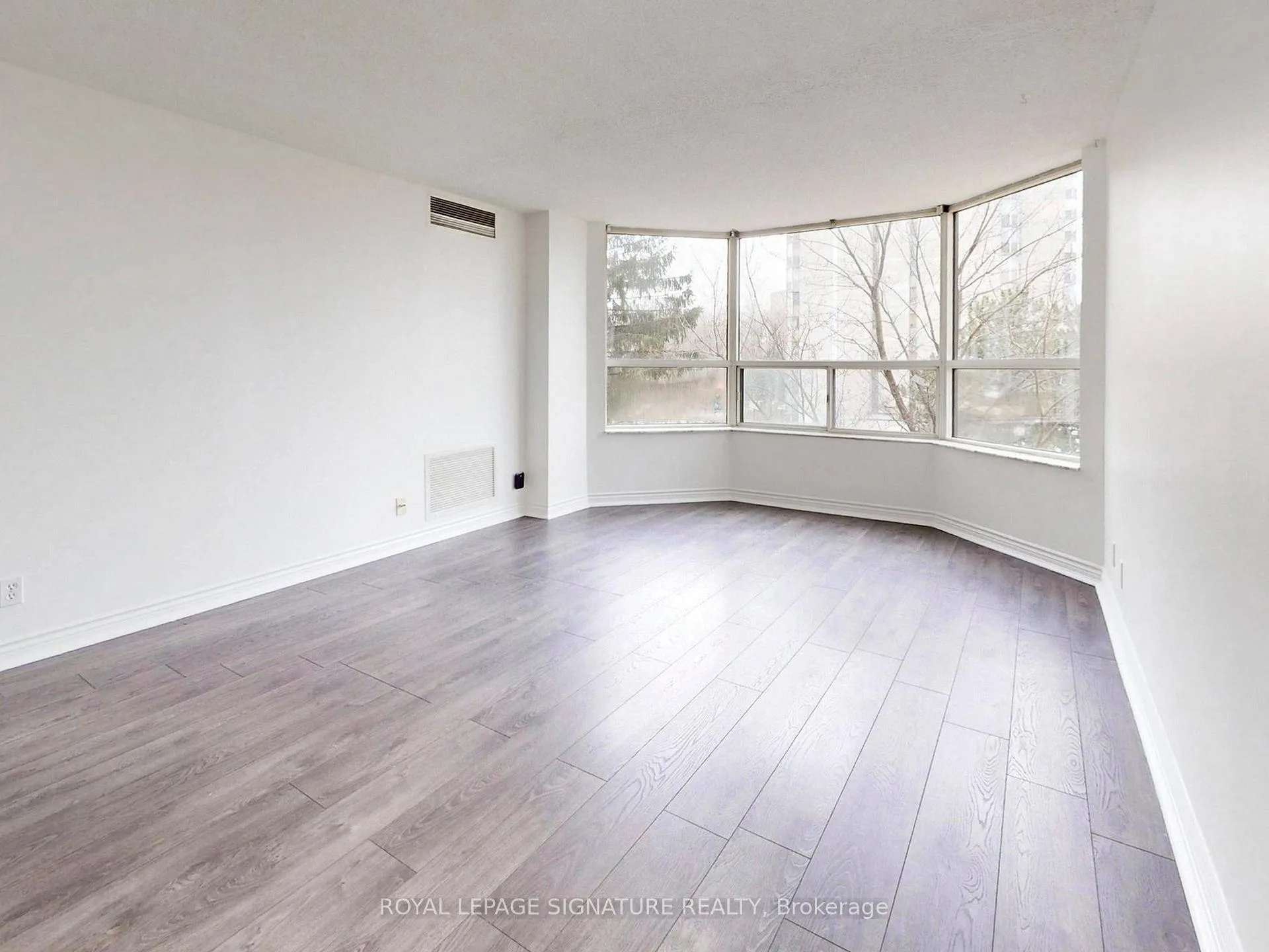 Photo 12 of Unit 303, 6 Humberline Drive, Etobicoke, West Humber-Clairville — HOMEH