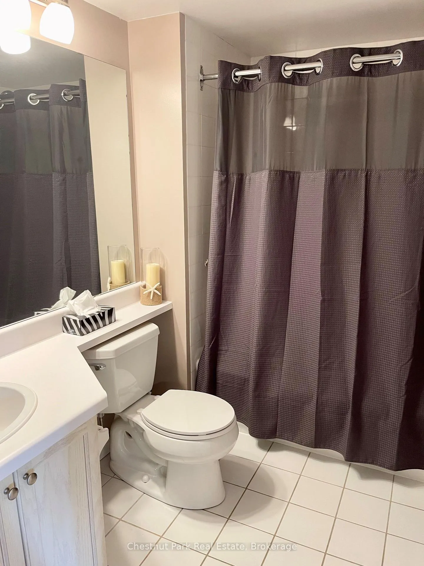 Photo 12 of 812 Suncrest Circle, Collingwood — HOMEH