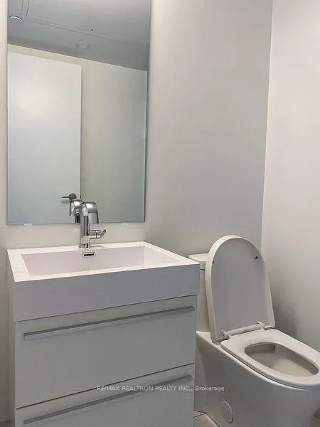 Photo 17 of Unit 3705, 39 Roehampton Avenue, Toronto, Mount Pleasant West — HOMEH