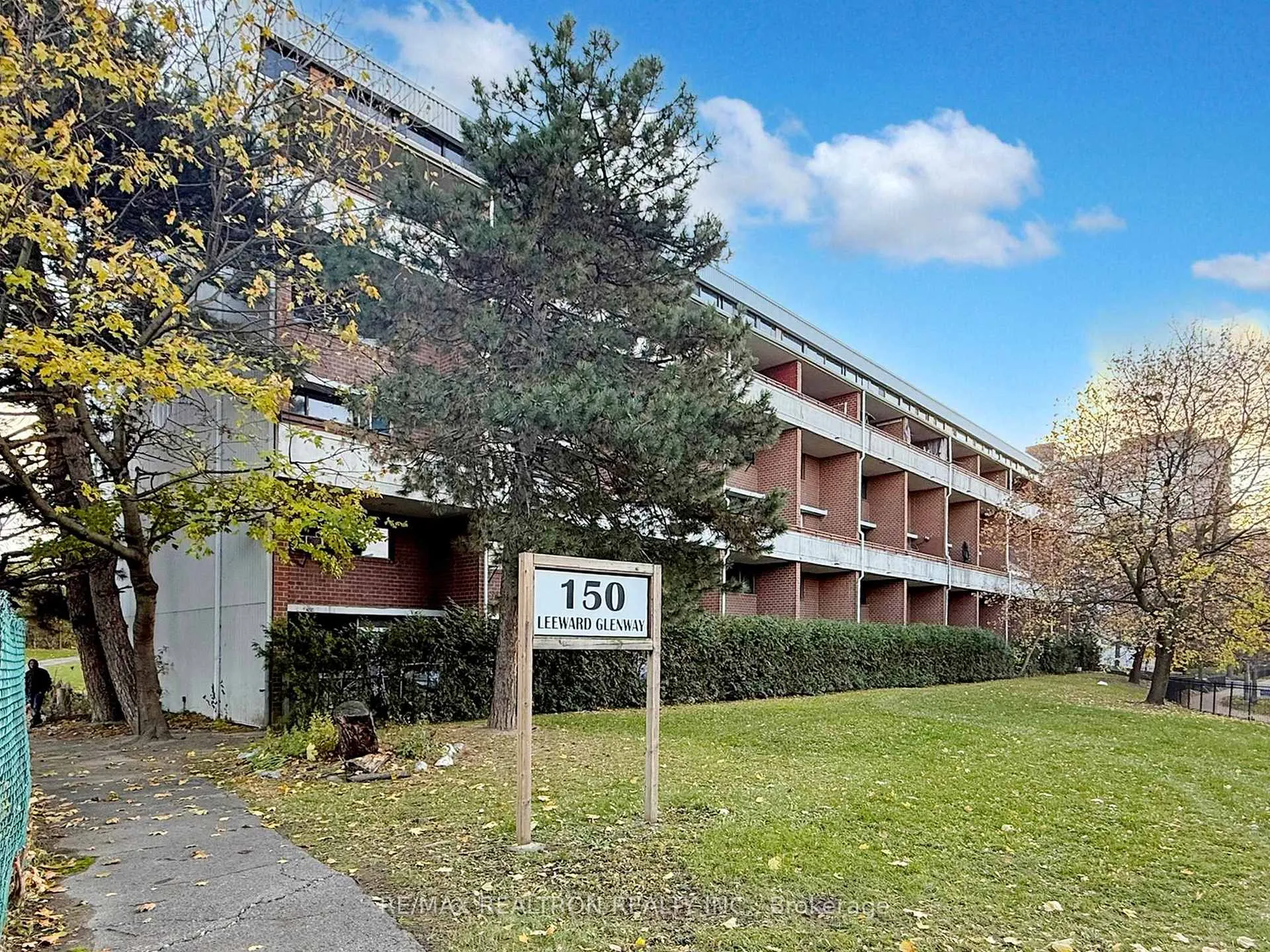 Photo 1 of Unit 312, 150 Leeward Glenway, Toronto, Flemingdon Park — HOMEH