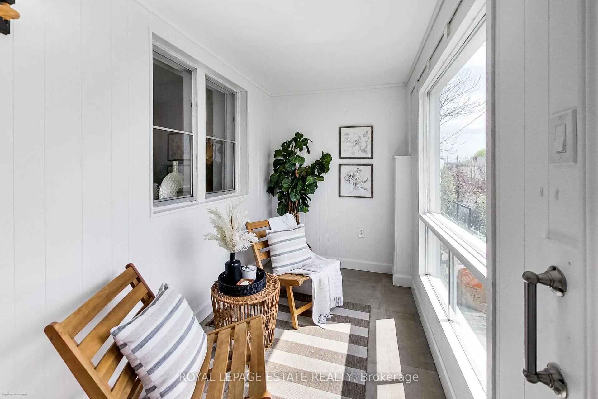 Photo 2 of 145 Hillingdon Avenue, Toronto, Woodbine Corridor — HOMEH