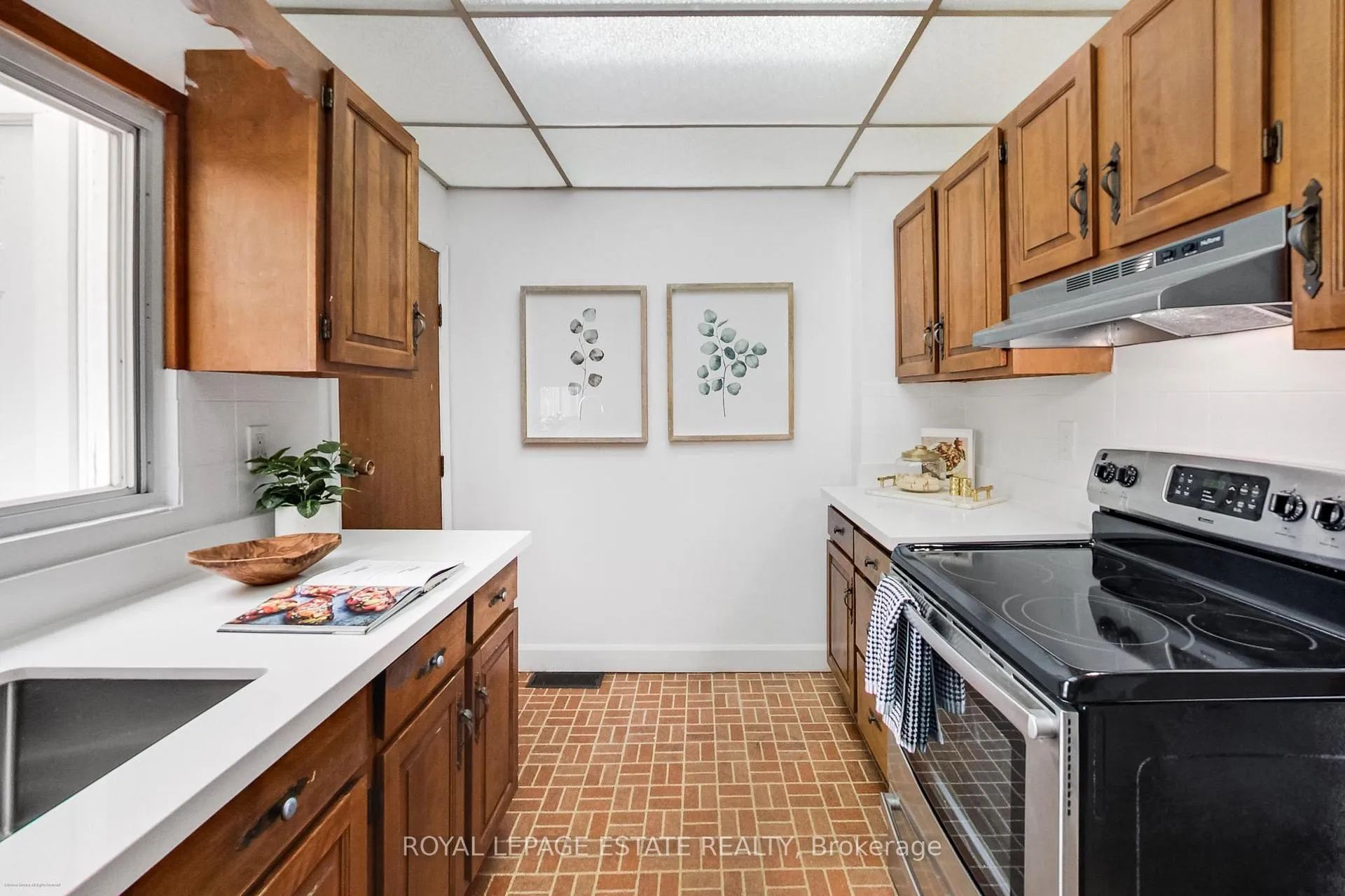 Photo 12 of 145 Hillingdon Avenue, Toronto, Woodbine Corridor — HOMEH
