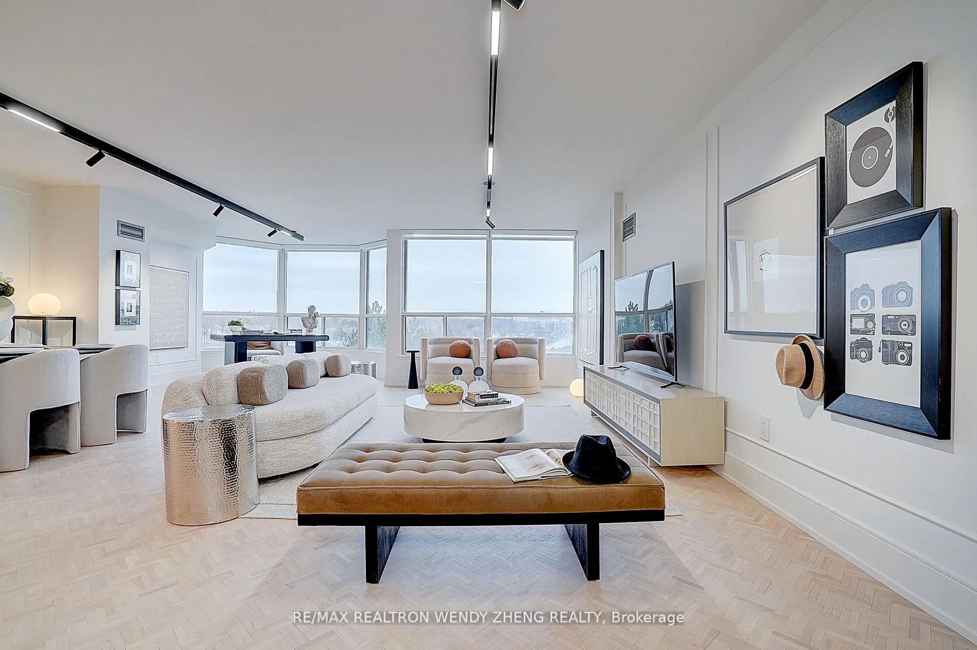 Photo 1 of Unit 608, 1 Clark Avenue W, Vaughan, Crestwood-Springfarm-Yorkhill — HOMEH