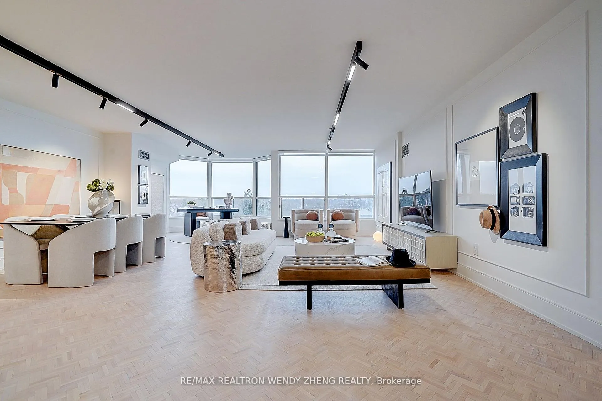 Photo 5 of Unit 608, 1 Clark Avenue W, Vaughan, Crestwood-Springfarm-Yorkhill — HOMEH